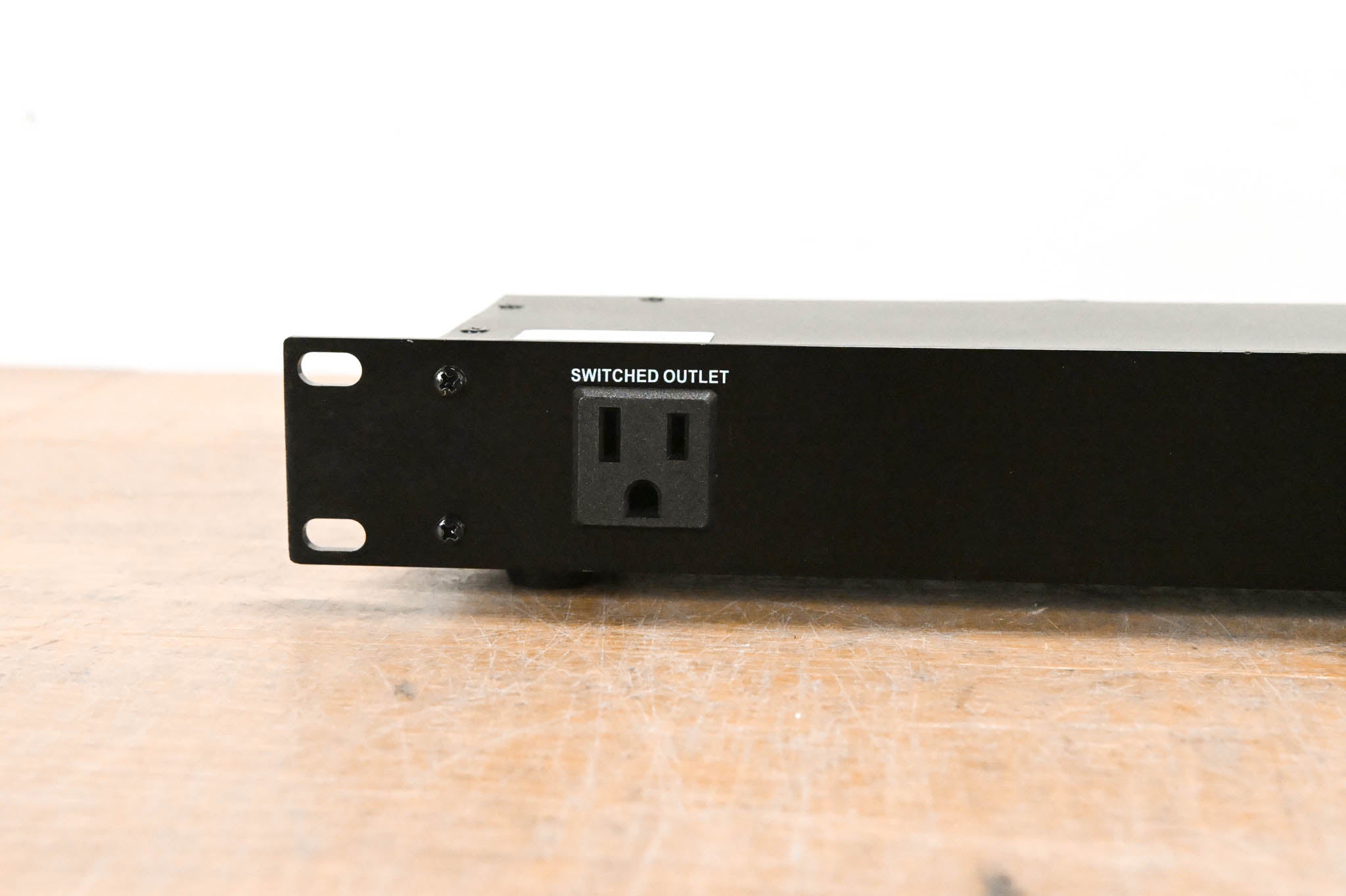 Pyle PCO850 19" Rackmountable Power Strip Surge Protector