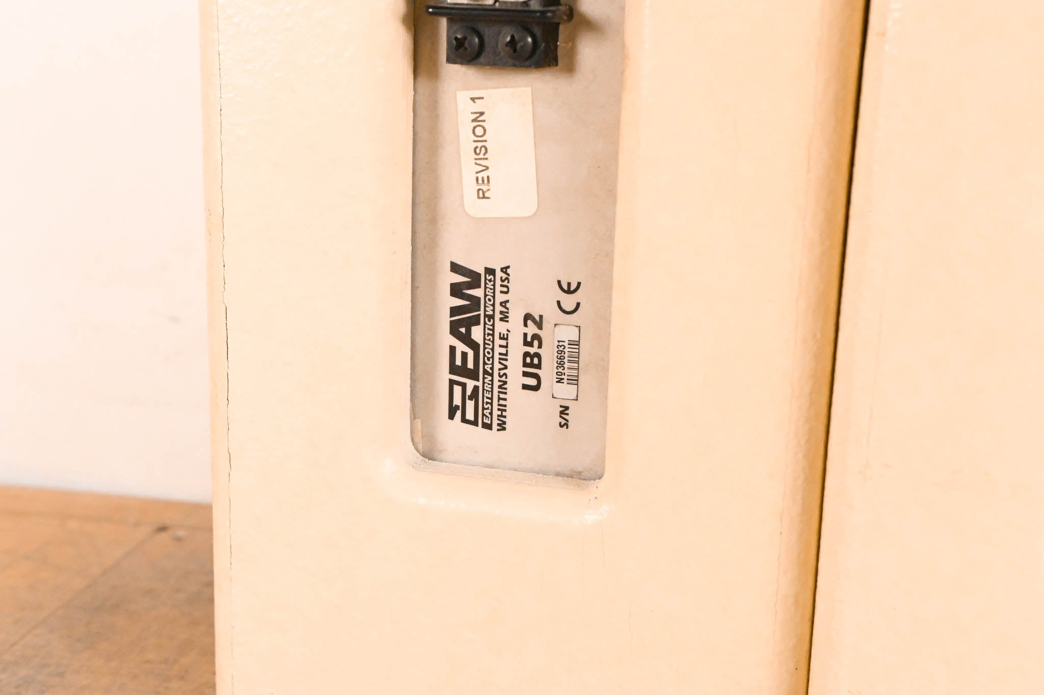 EAW UB52 Two-Way Full-Range Loudspeaker - White (PAIR)