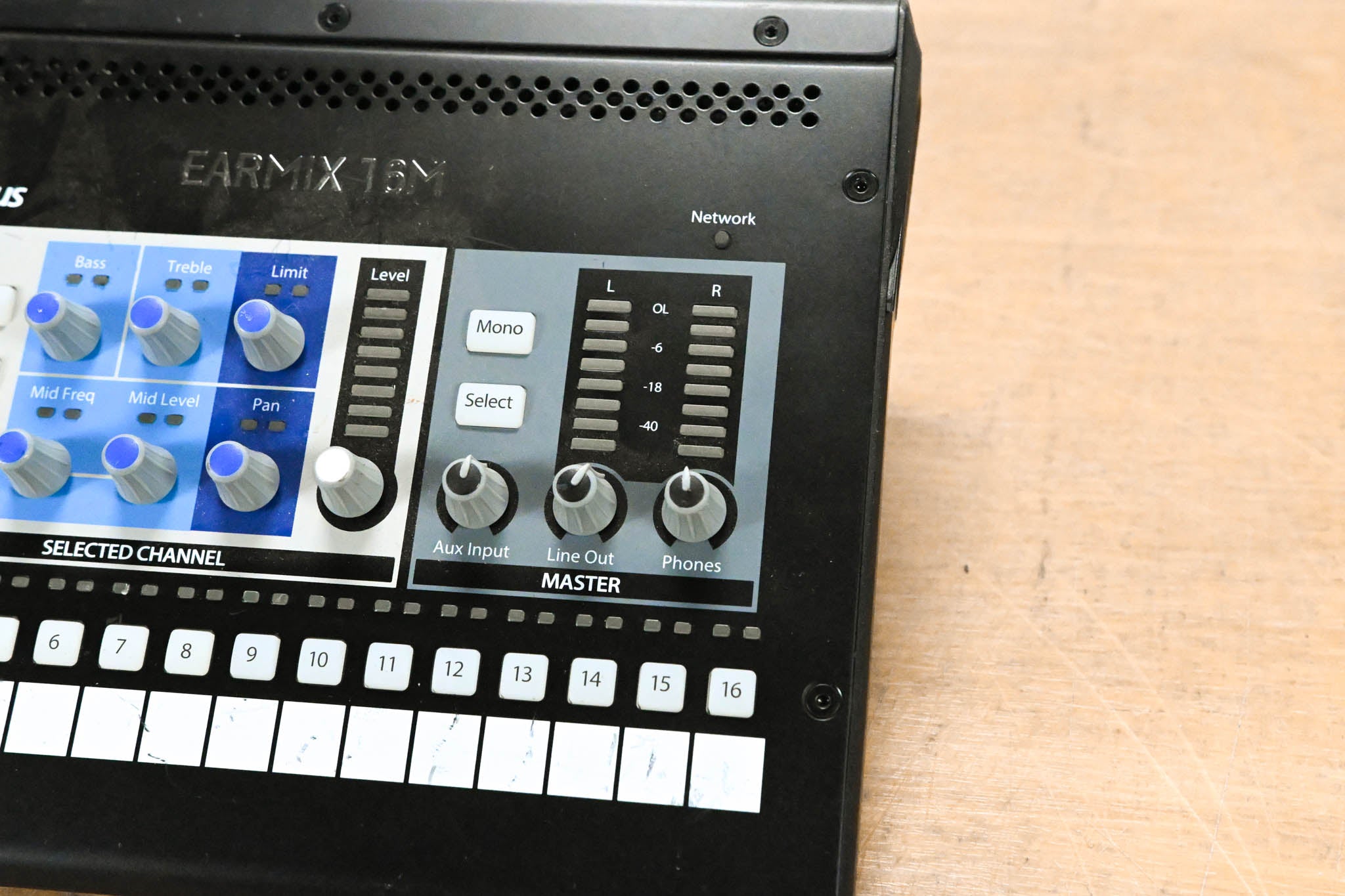 PreSonus EarMix 16M 16-Channel AVB Personal Monitor Mixer