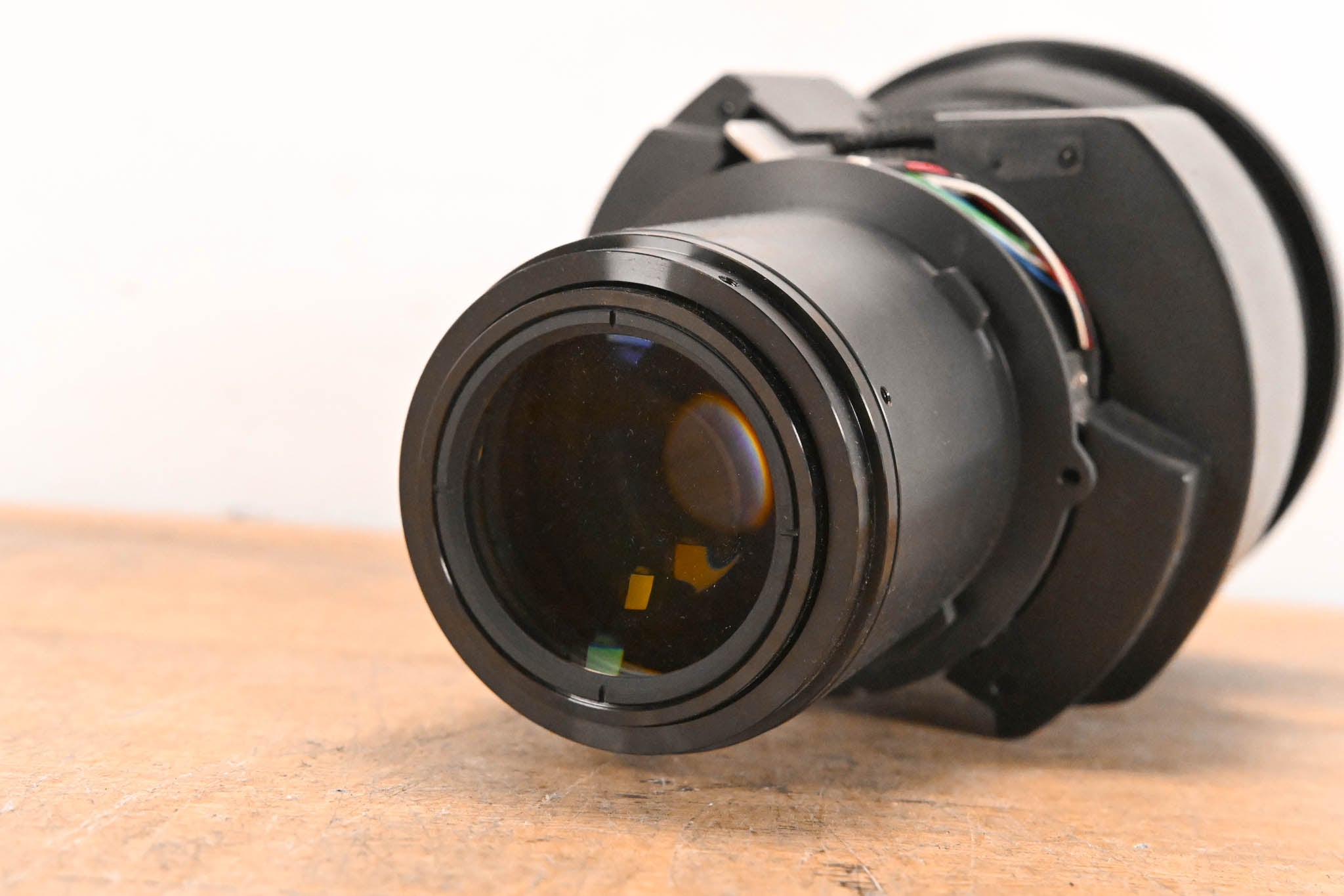 Epson ELPLU04 Short-Throw Zoom Lens #2