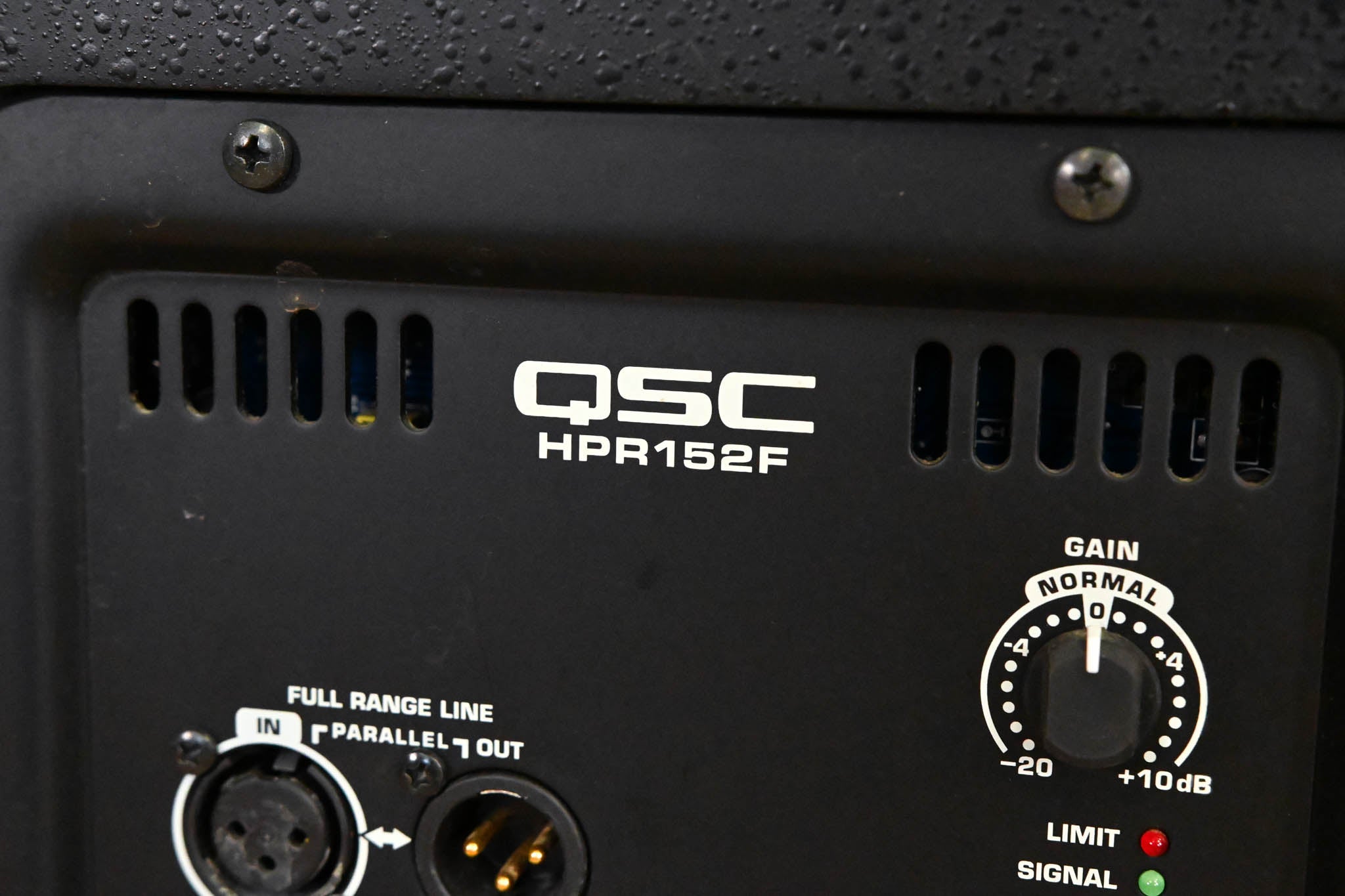 QSC HPR152F 15" 2-Way Powered Speaker