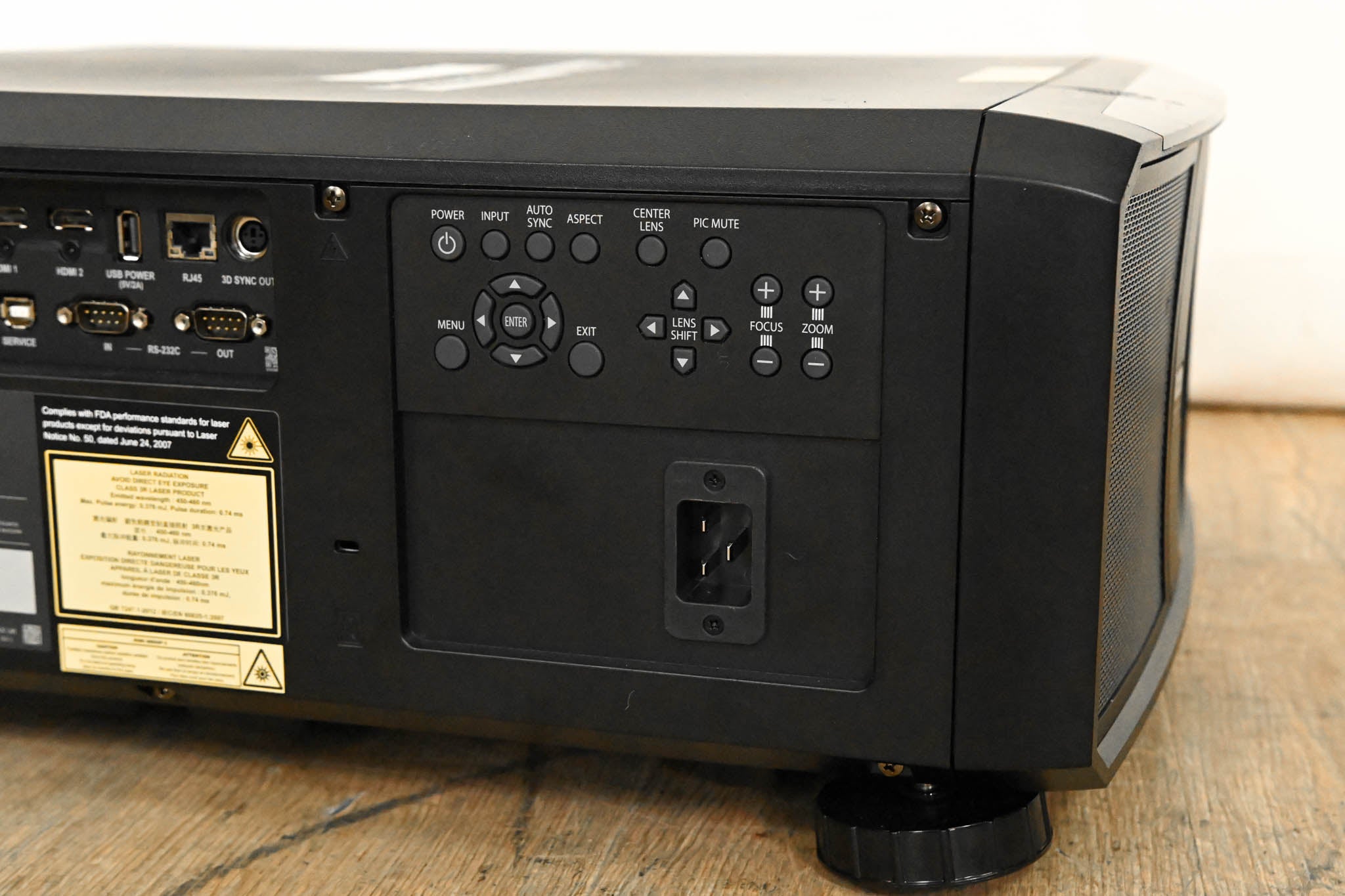 Digital Projection E-Vision 9100 WU WUXGA Large Venue DLP Projector