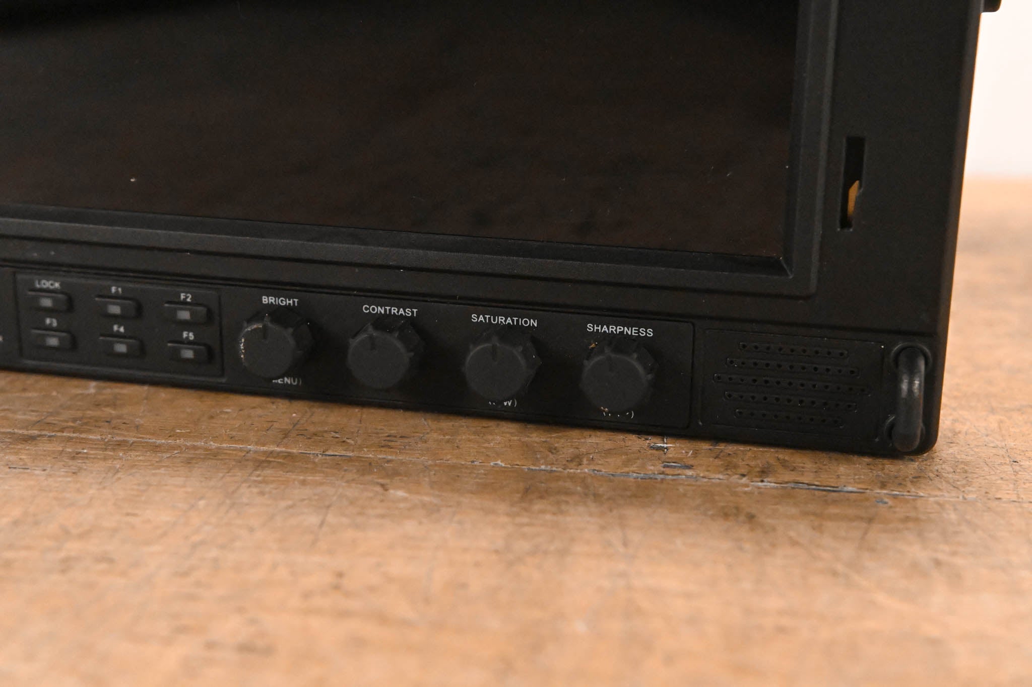 Ruige VF-701HDA 7-Inch HD Viewfinder