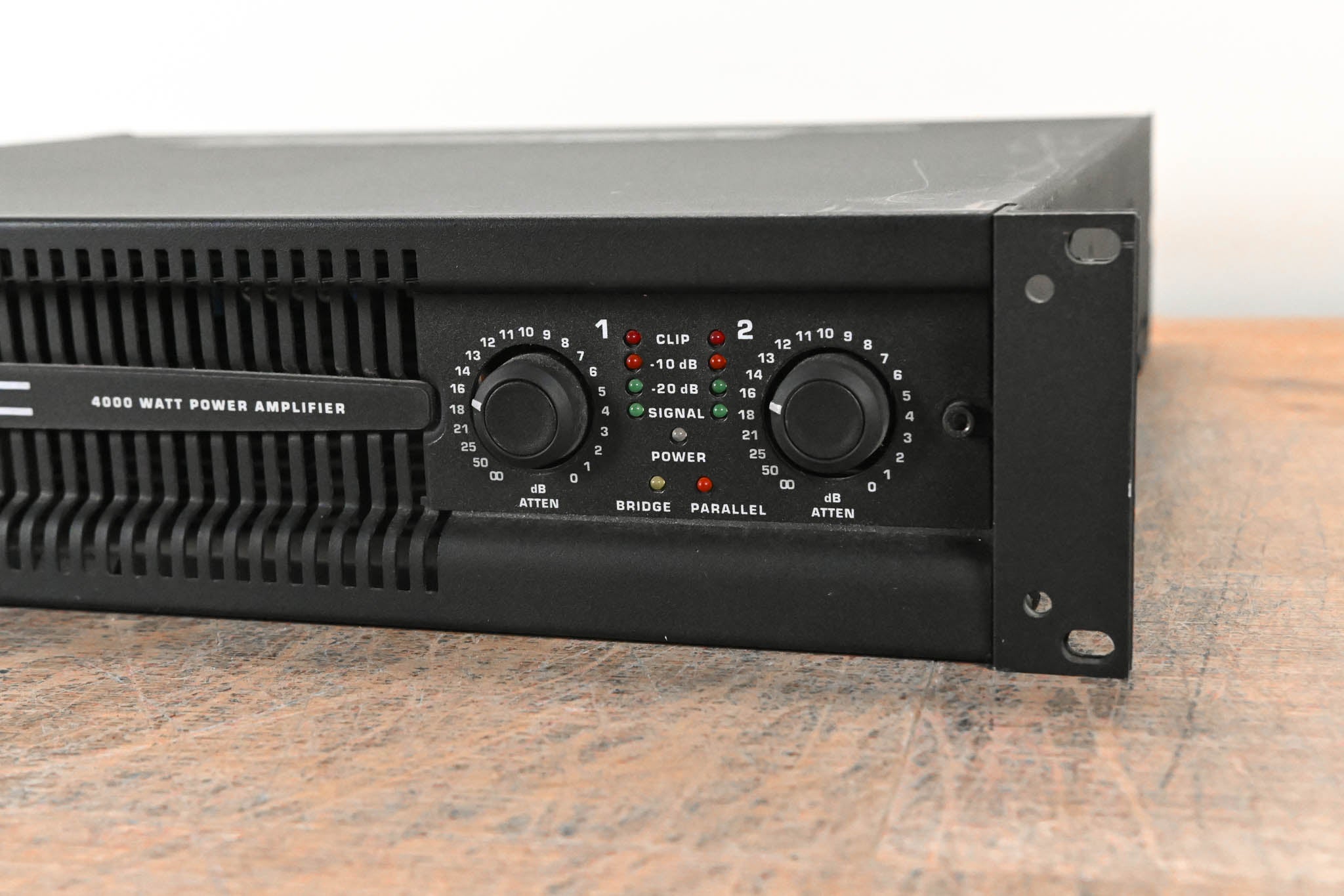 QSC PL340 Powerlight 3 Series 2-Channel Power Amplifier