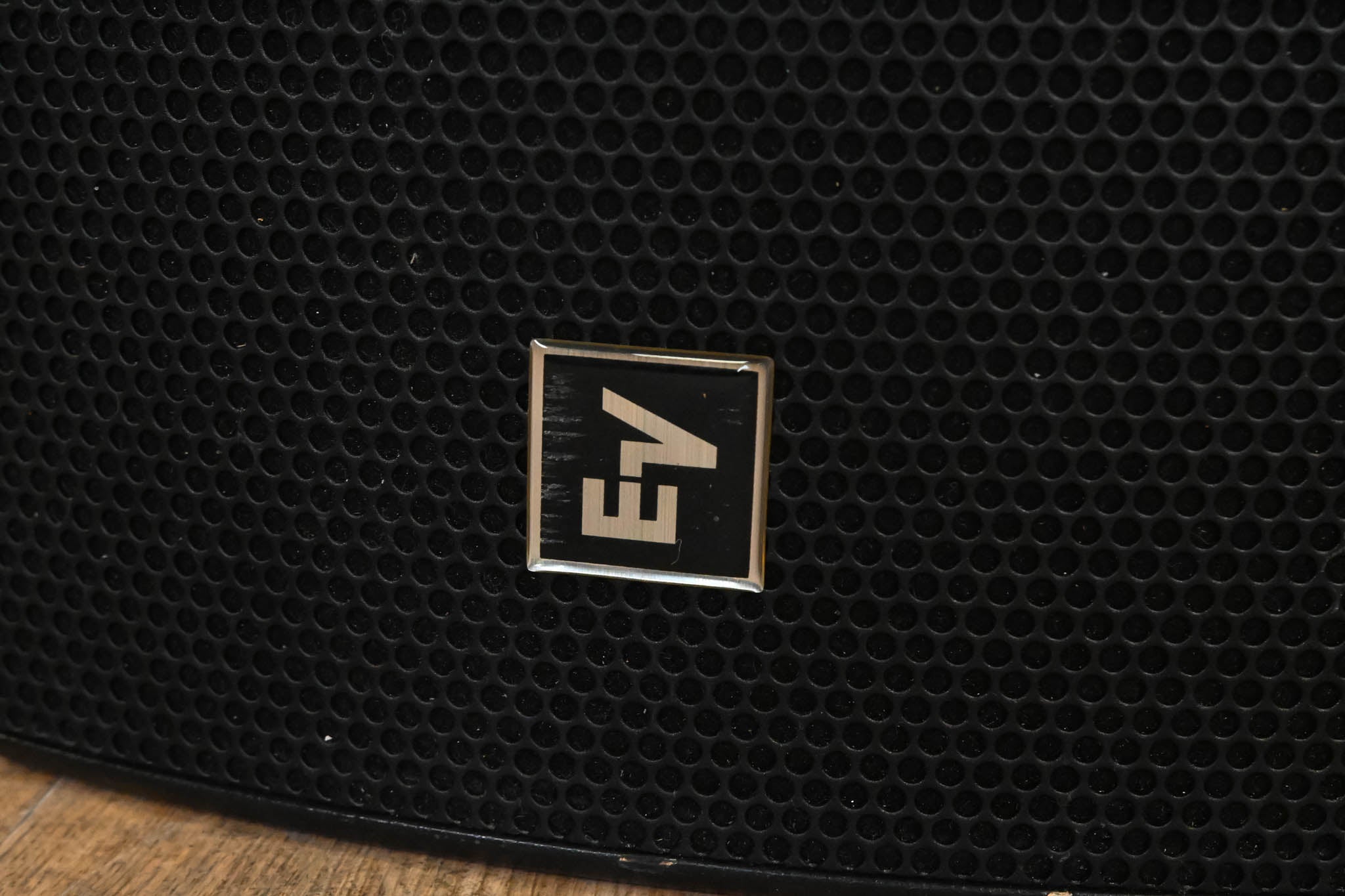 Electro-Voice (EV) EVU-2082/95 Ultracompact 2‑Way Loudspeaker