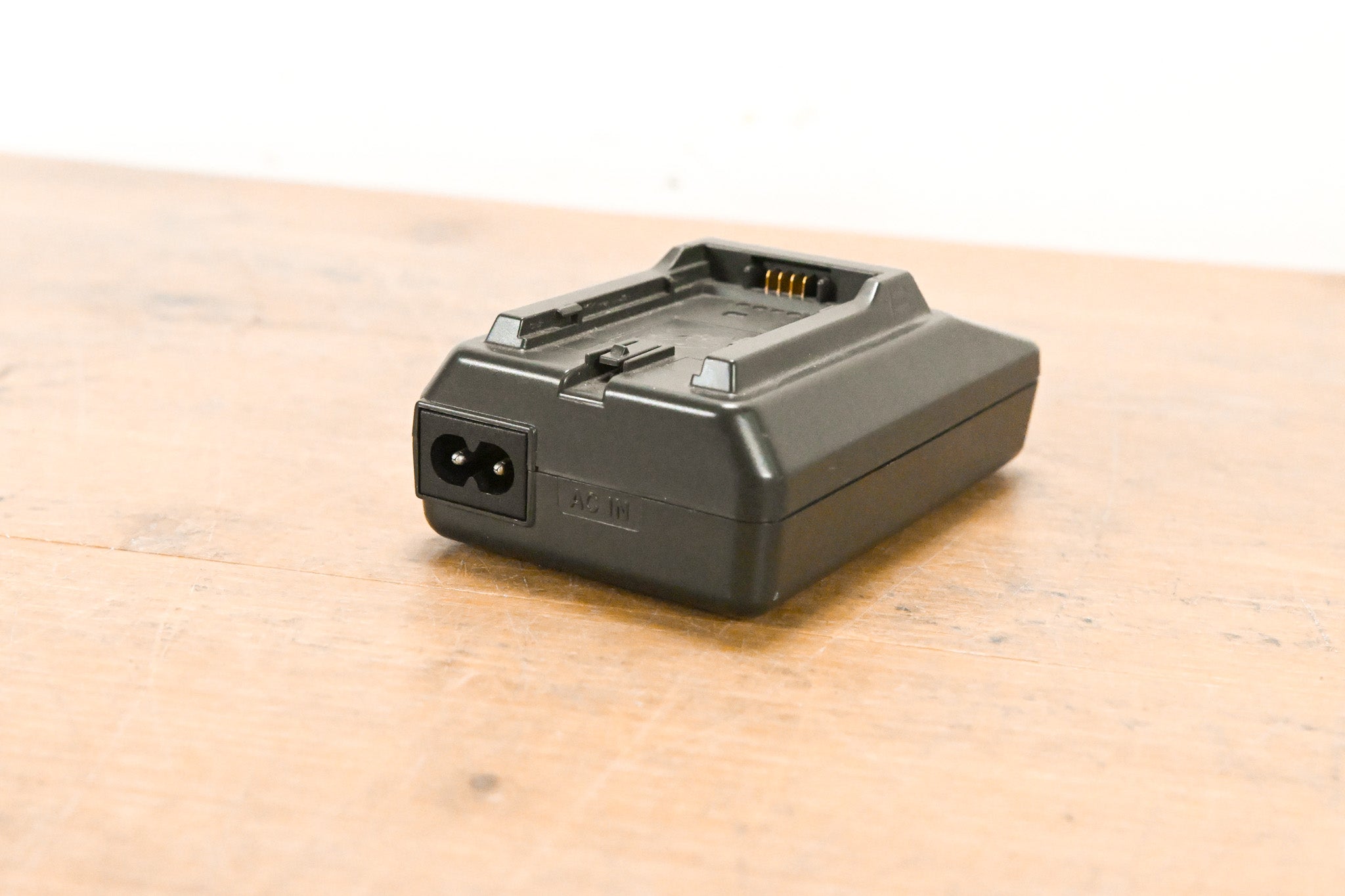 Panasonic DE-A88 Battery Charger (NO POWER SUPPLY)
