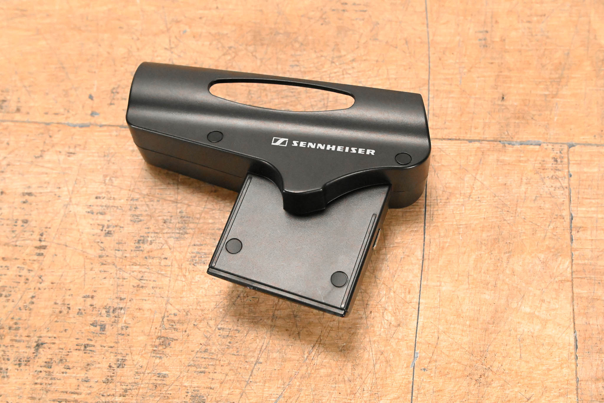 Sennheiser LA 2 Charging Adapter