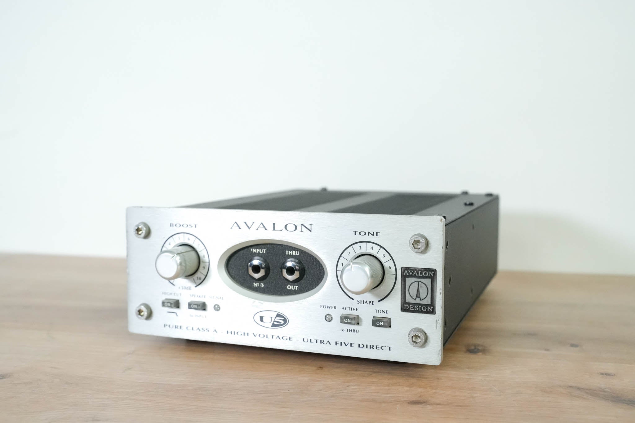 Avalon U5 Active Instrument Direct Box and Preamp