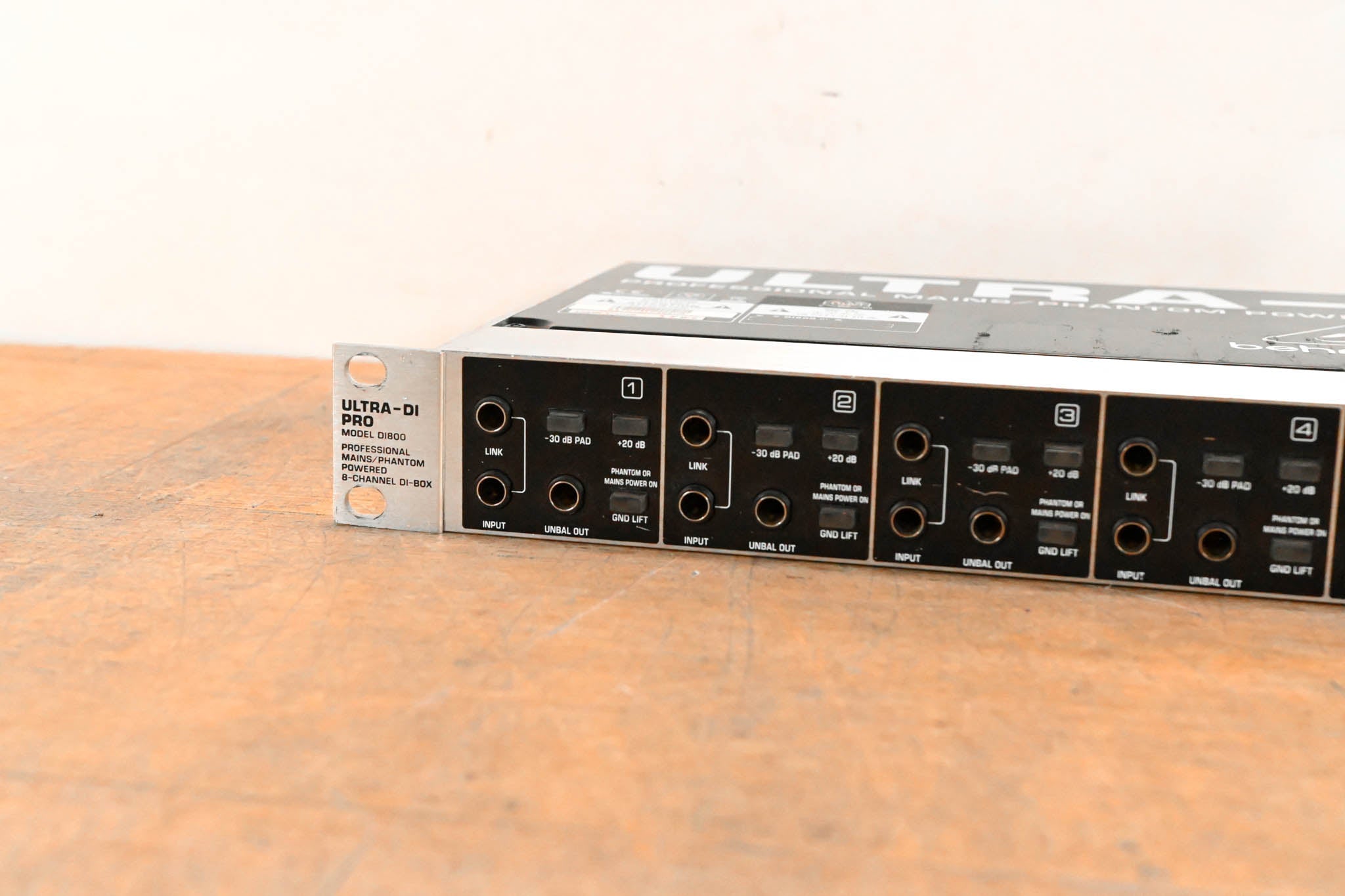 Behringer ULTRA-DI PRO DI800 8-Channel Active DI Box