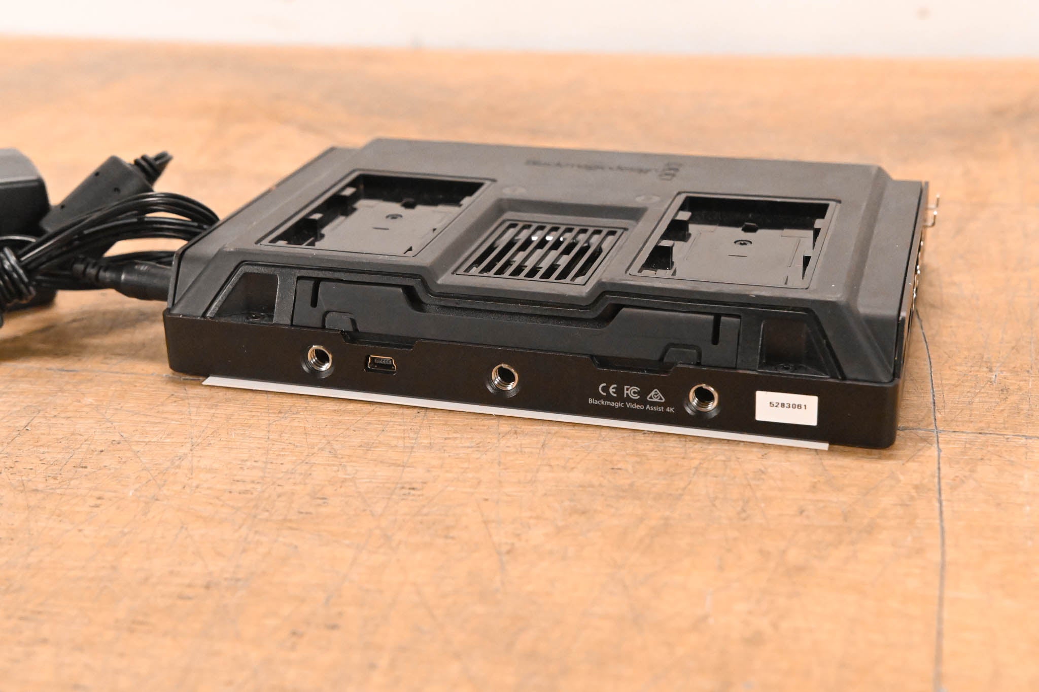 Blackmagic Design Video Assist 4K 7" Monitor/Recorder