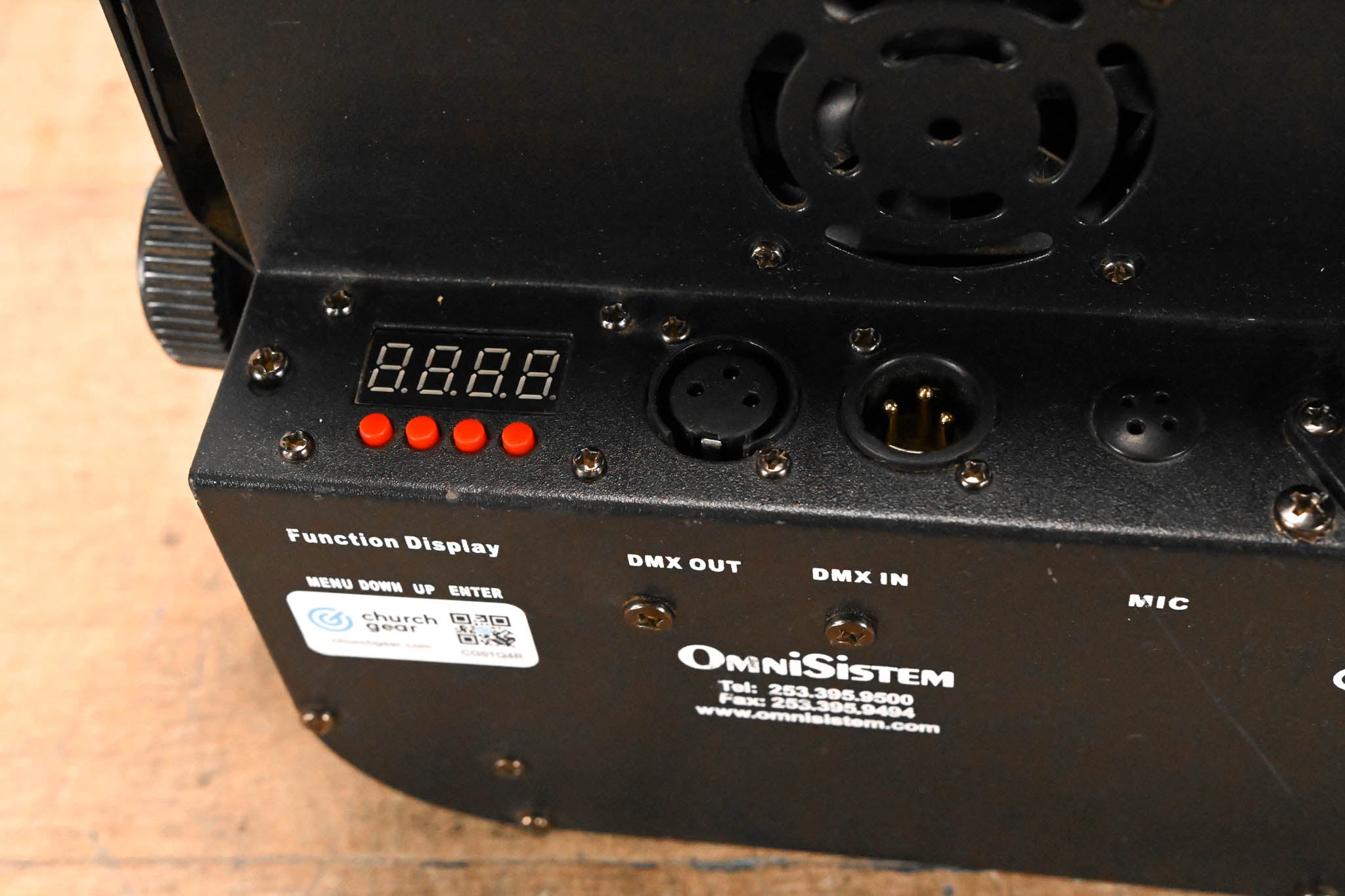 OmniSistem Thin Par Plus RGBW 6 x 10W RGBA Par Can Light