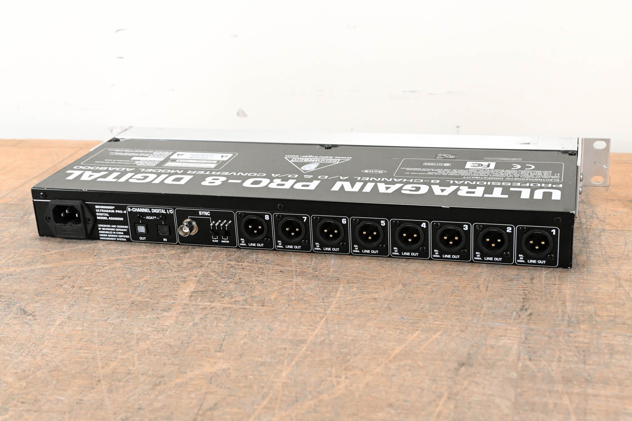 Behringer ADA8000 ULTRAGAIN PRO-8 8-Channel Mic Preamp/Converter