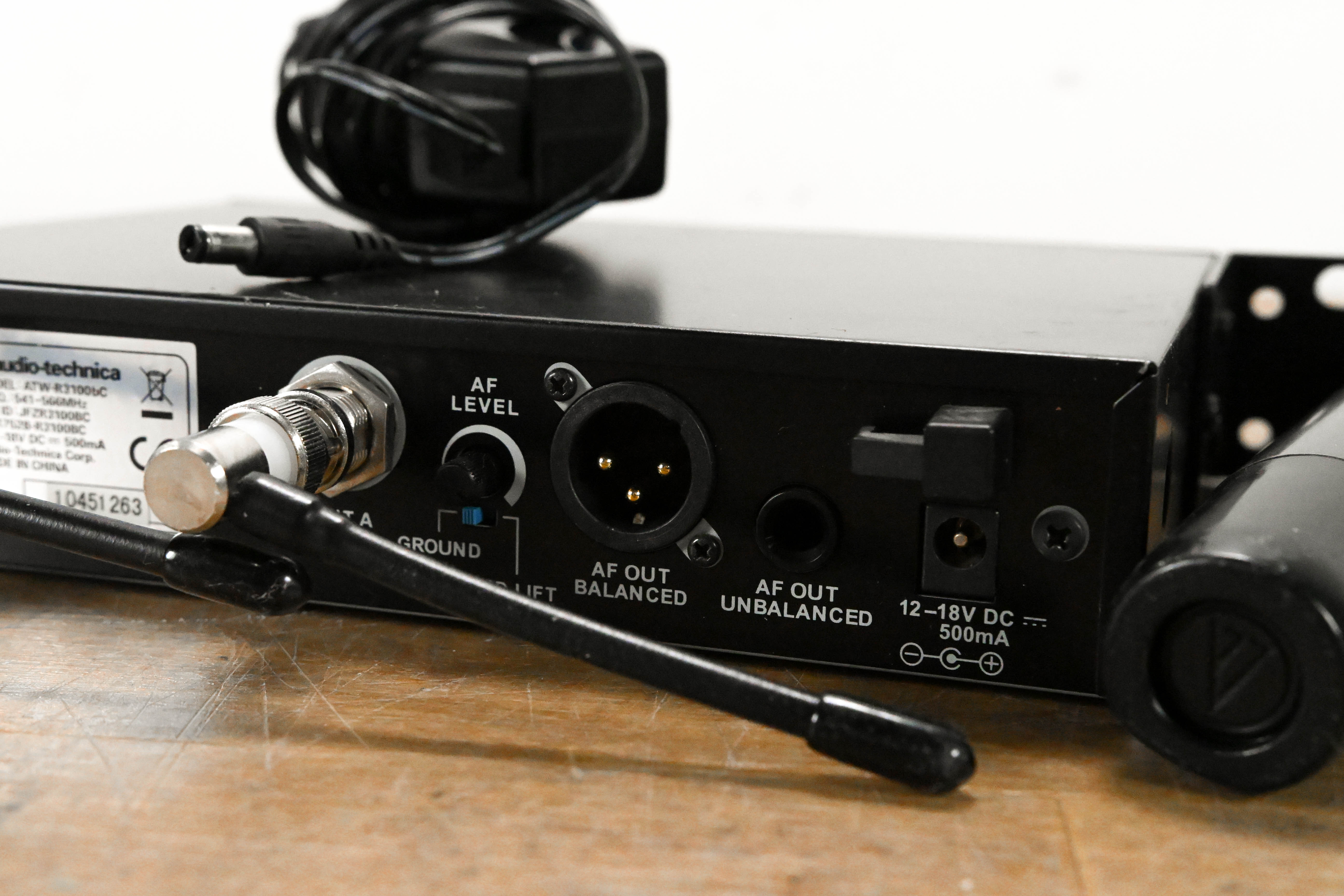 Audio-Technica ATW-R3100bC Receiver w/ ATW-T341bC Mic 541-566 MHz