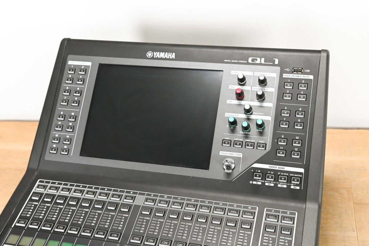 Yamaha QL1 16-Input / 8-Output Digital Mixing Console