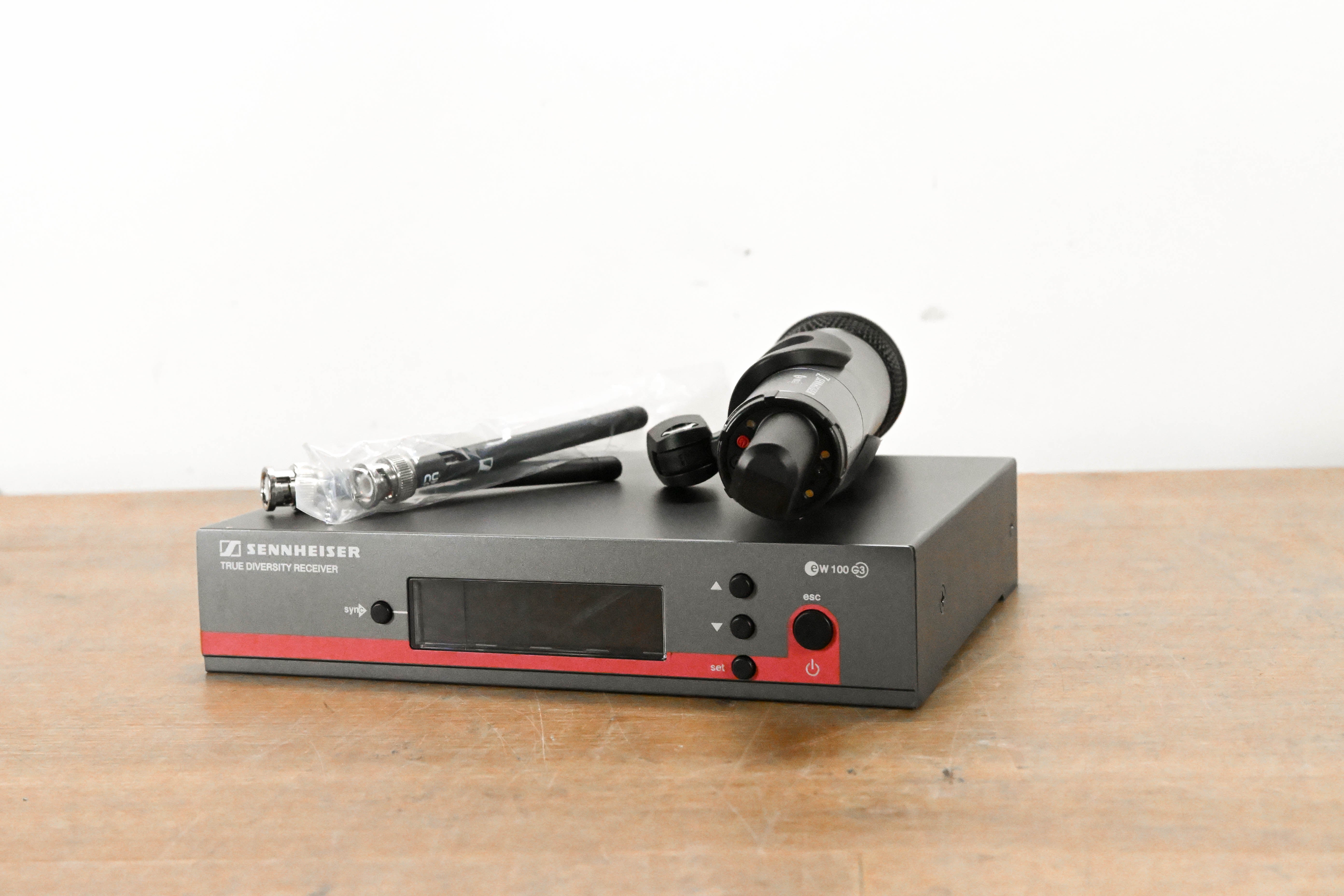 Sennheiser ew 100 G3 Handheld Wireless System A Range - NO POWER SUPPLY