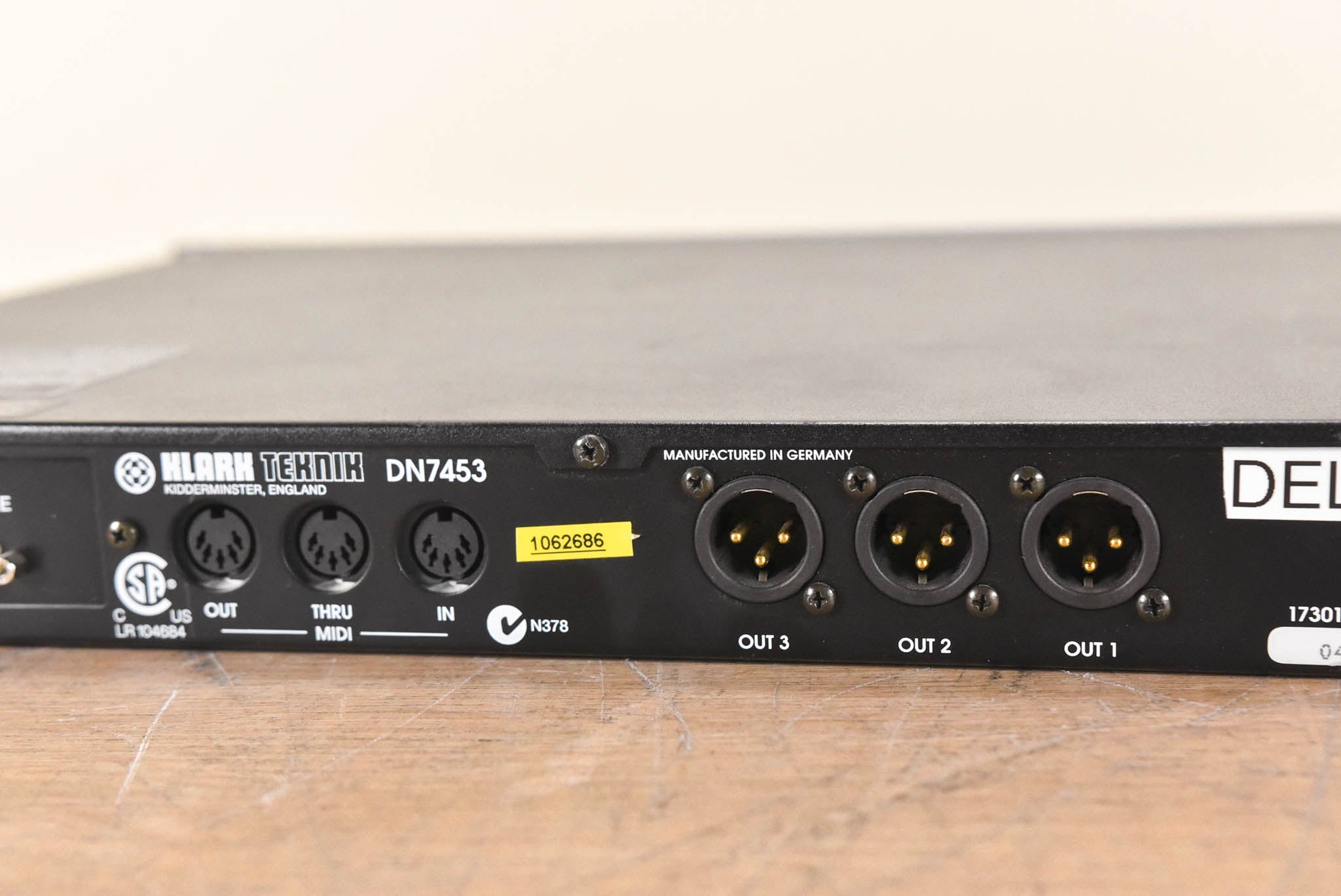 Klark-Teknik DN7453 Digital Delay Line and Multiprocessor CG004D5