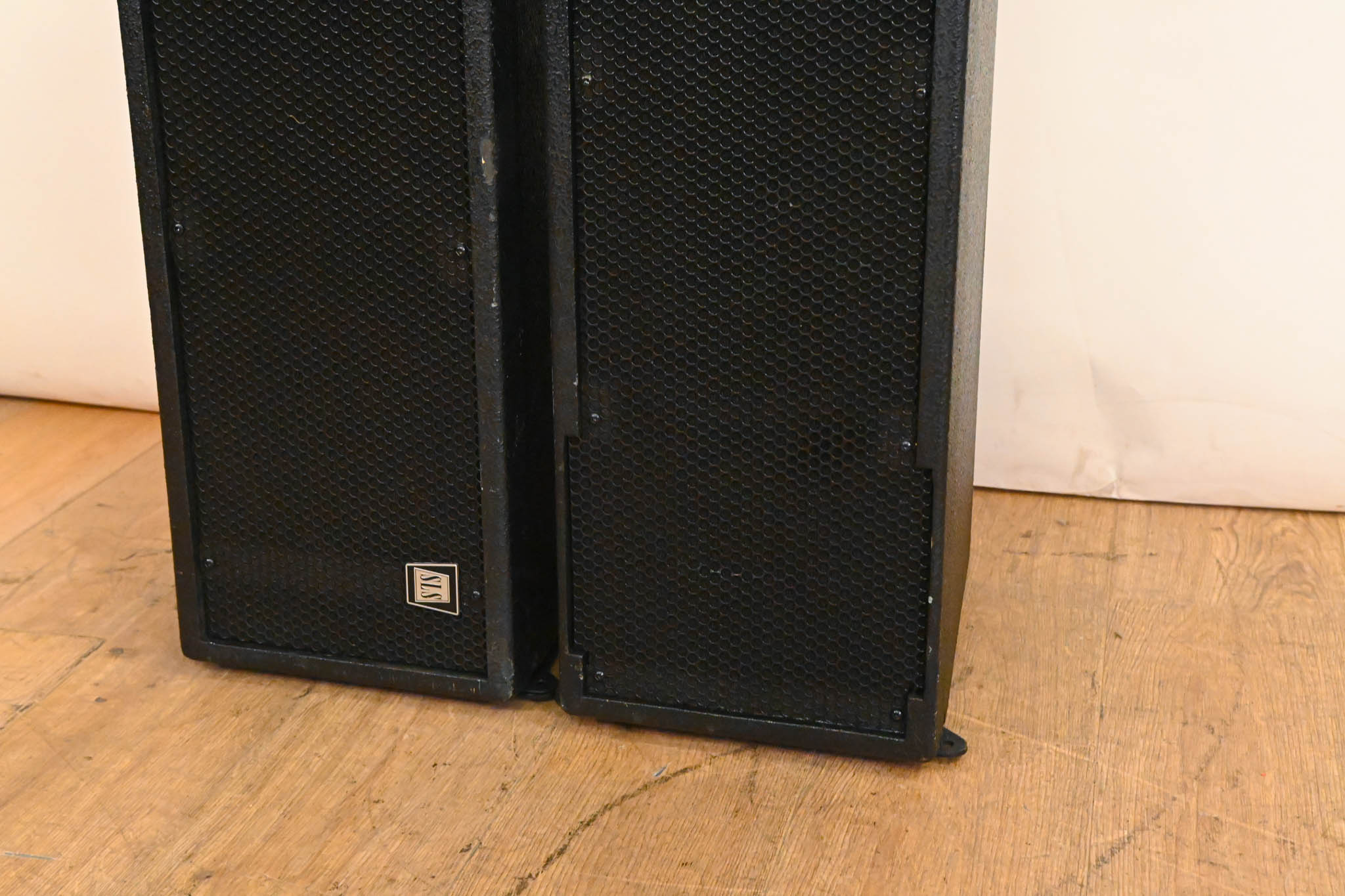 SLS LS8800 Full-Range Line Array Module (PAIR)