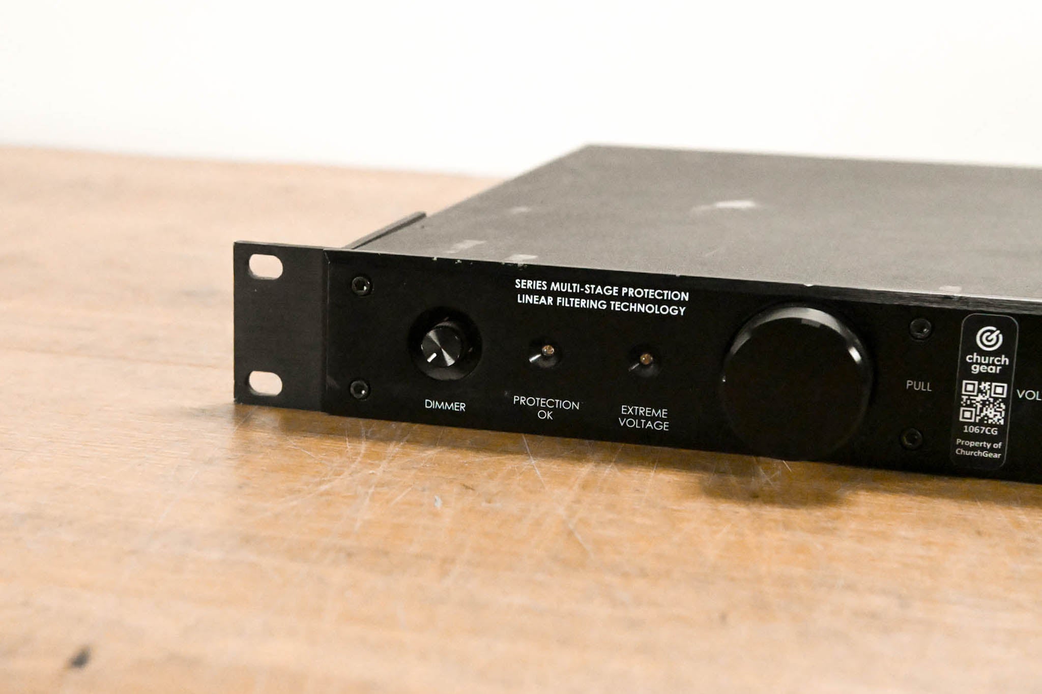 Furman Elite-15i Power Conditioner with Lights (7-Outlet, 15-Amp)