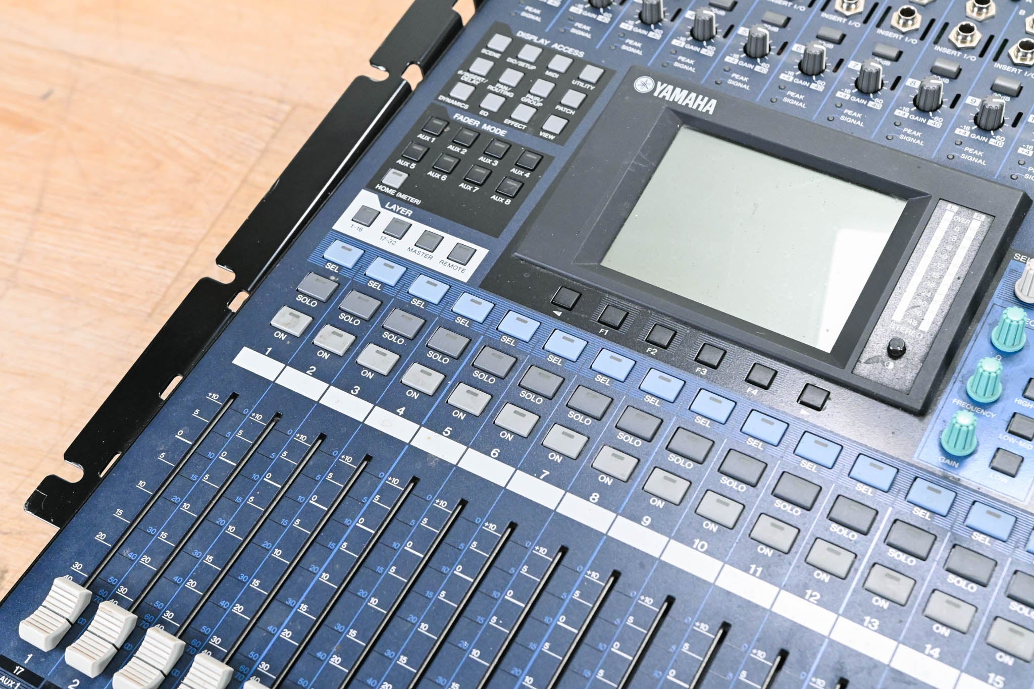 Yamaha 01V96 24-Bit/96k Digital Recording Mixer