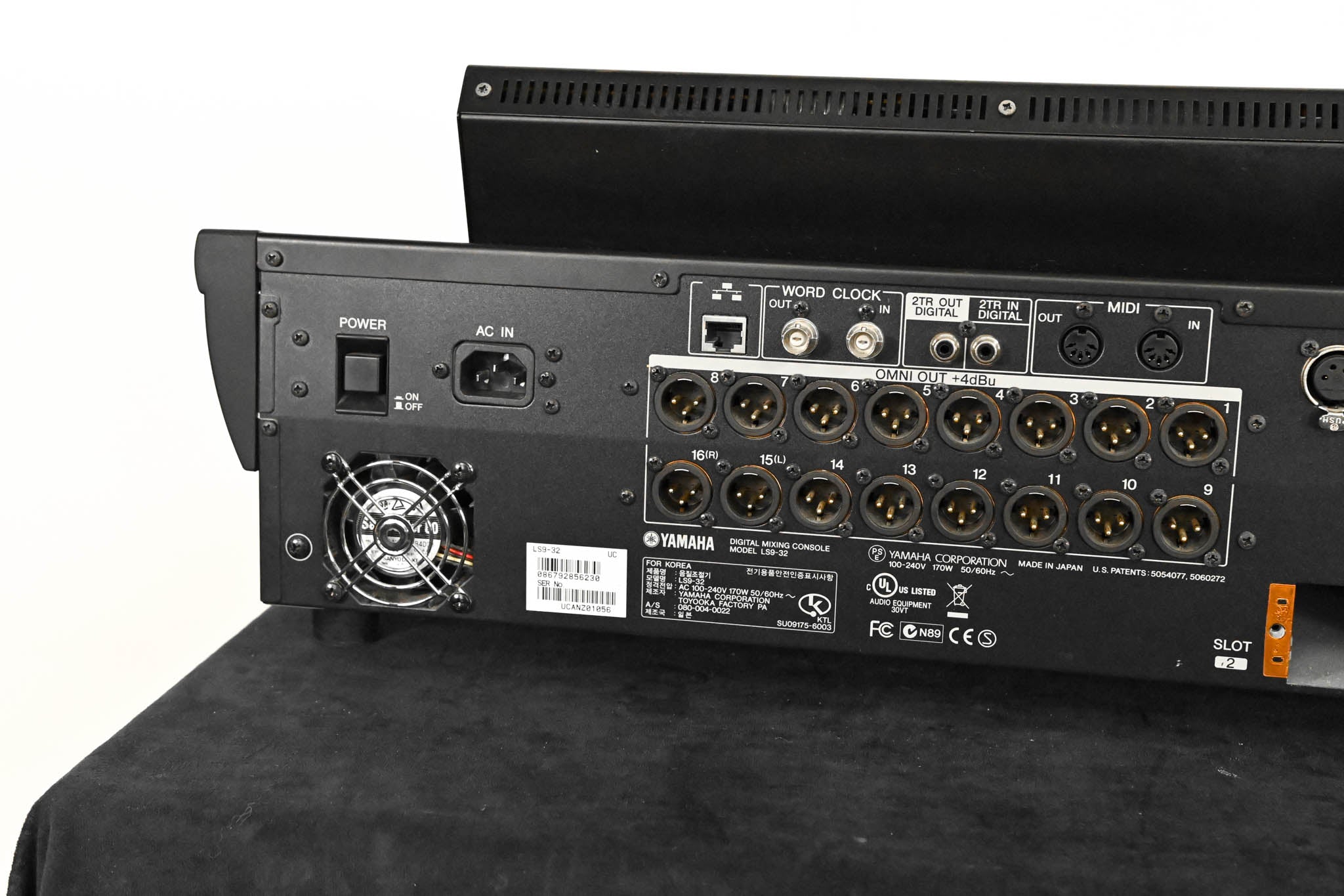 Yamaha LS9-32 32-Input Digital Mixing Console