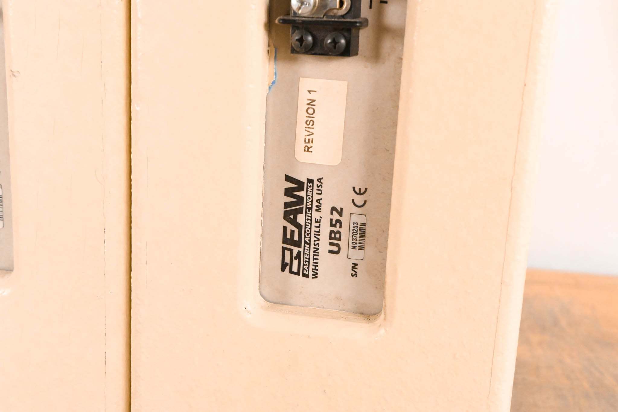 EAW UB52 Two-Way Full-Range Loudspeaker - White (PAIR)