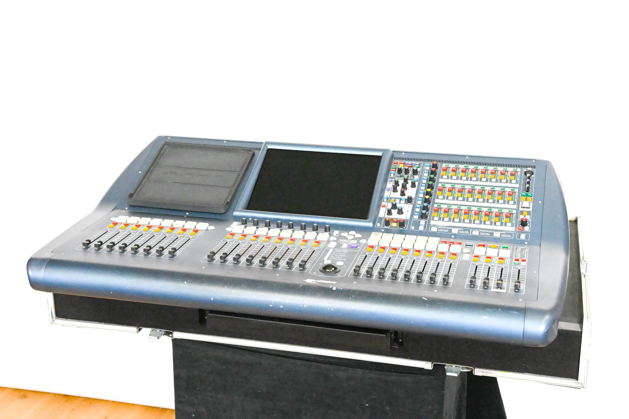 Midas PRO2 Live Digital Audio Mixing Console with Flight Case