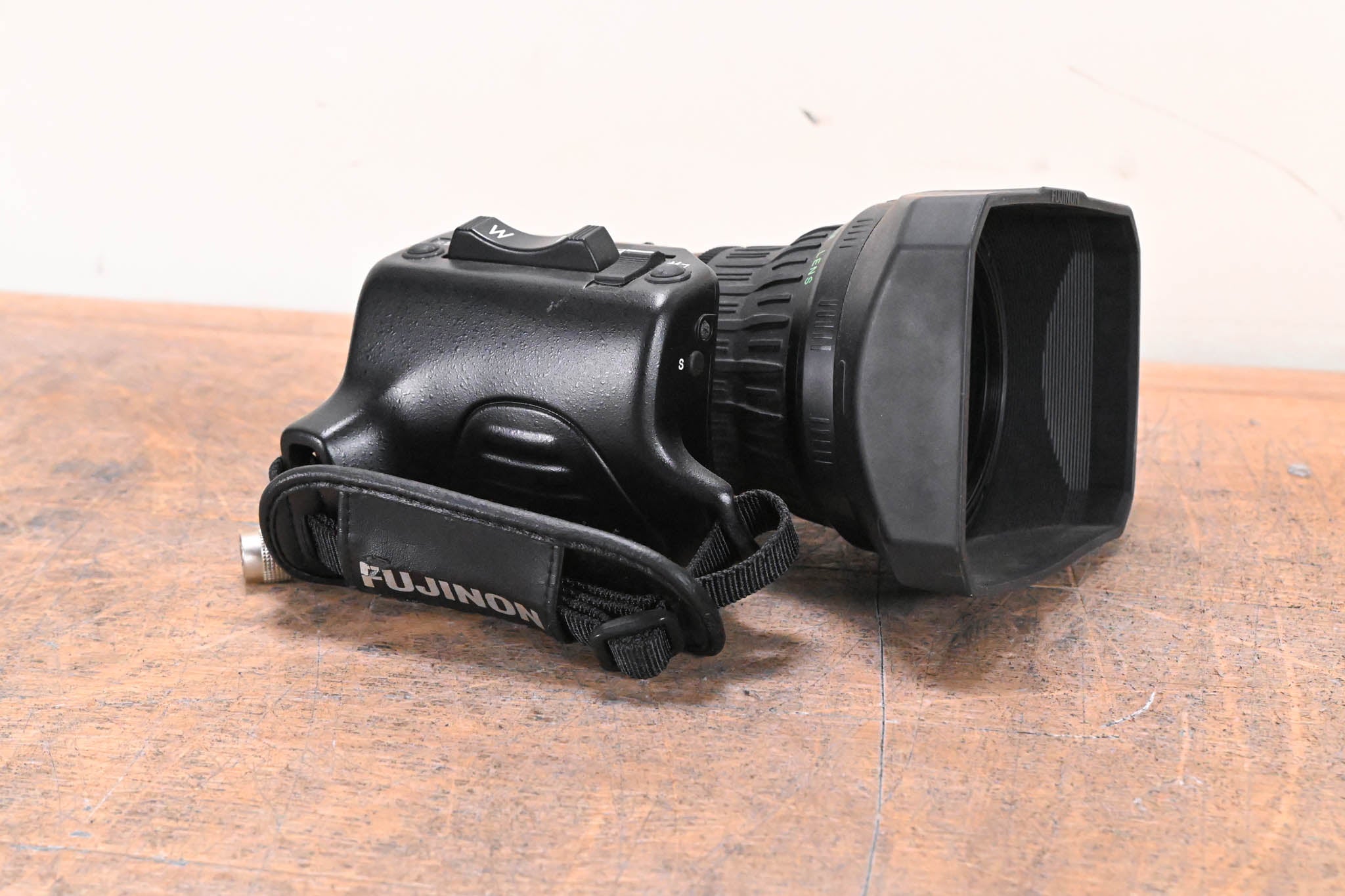 Fujinon Th17x5BRMU Broadcast Zoom Lens - 1:1.4/5-85mm