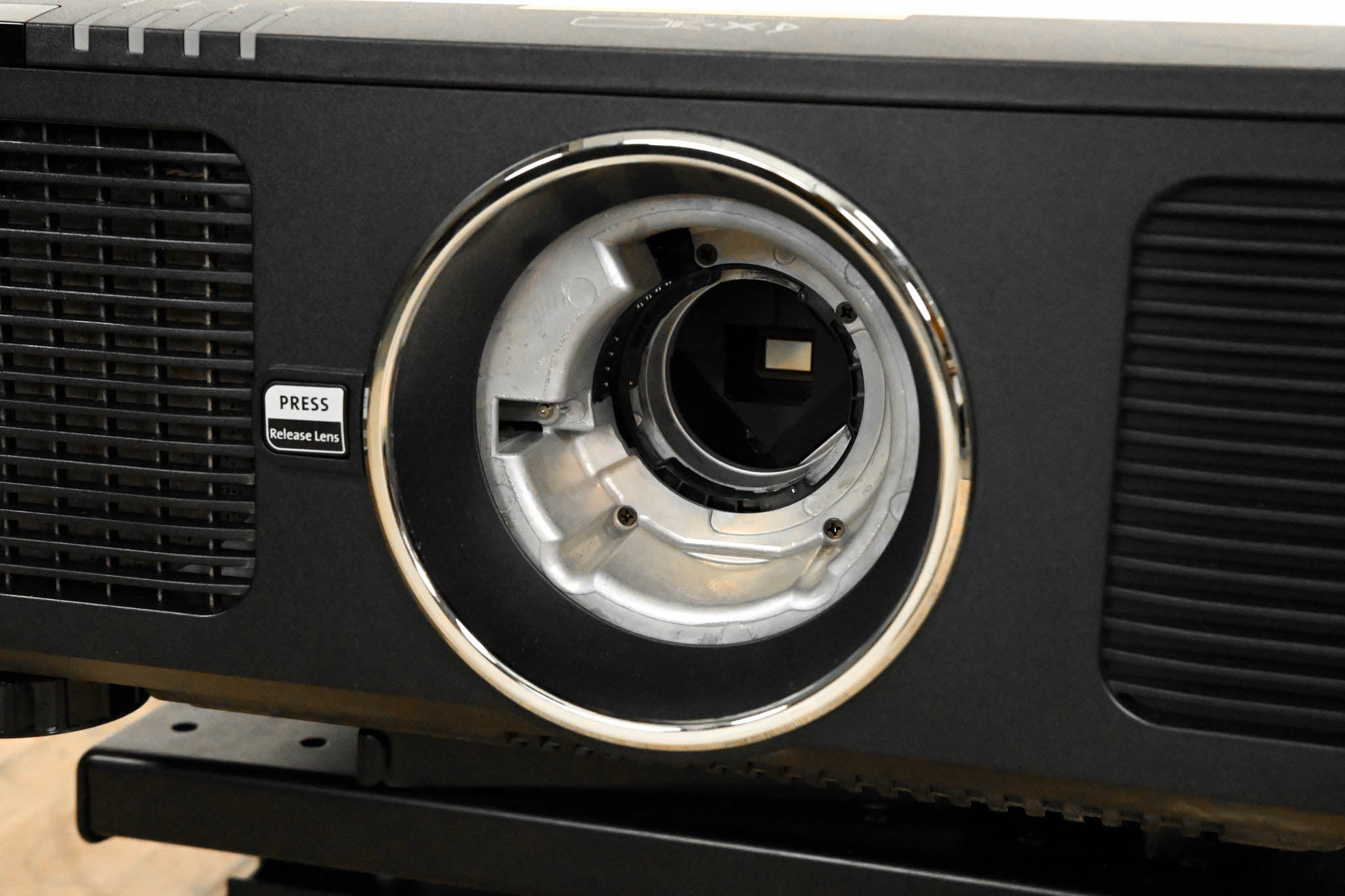 Vivitek DU8190Z-BK 10,000-Lumen WUXGA Large Venue DLP Projector