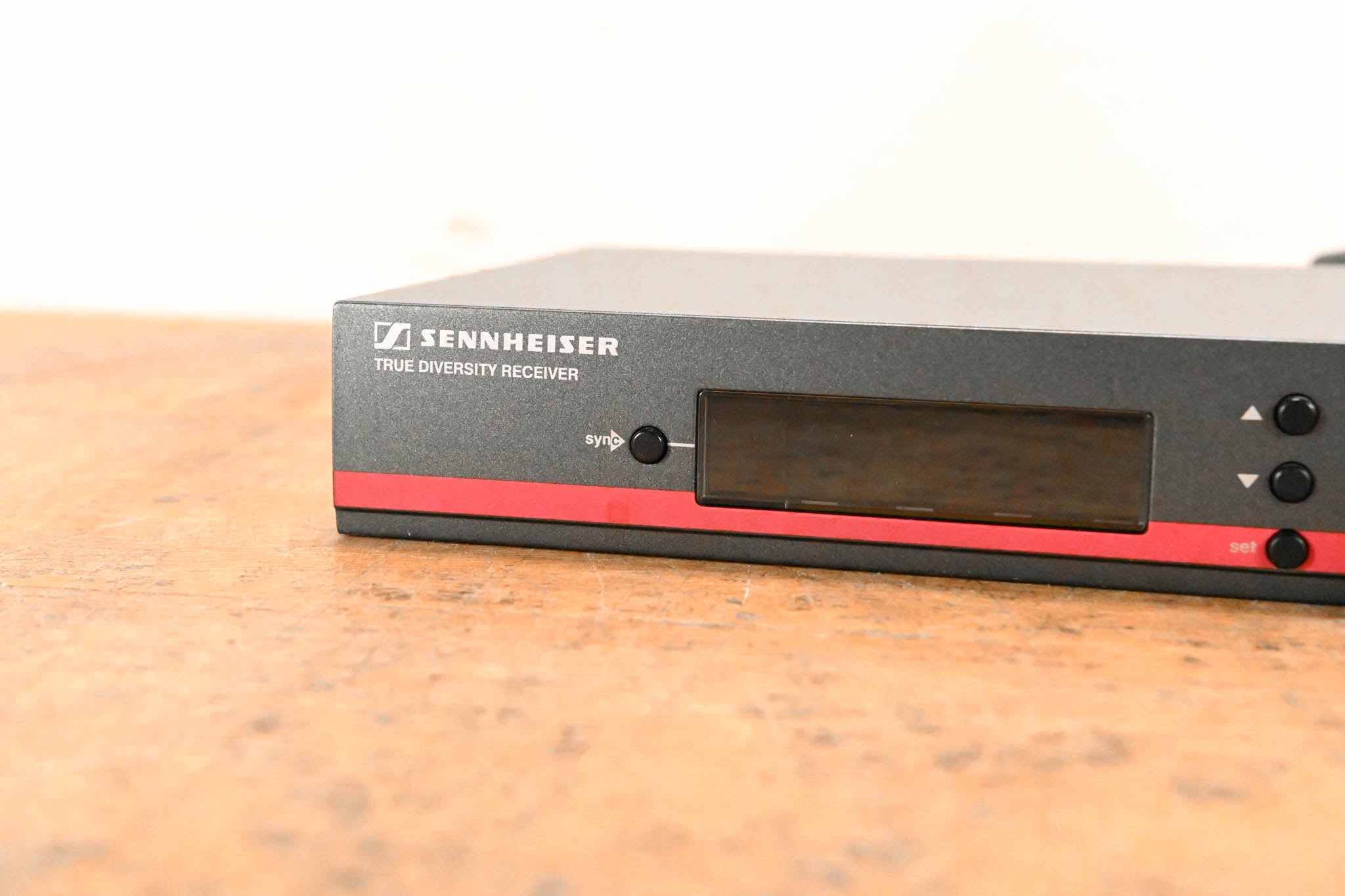 Sennheiser EM 100 G3 Wireless Receiver - A Range: 516-558 MHz
