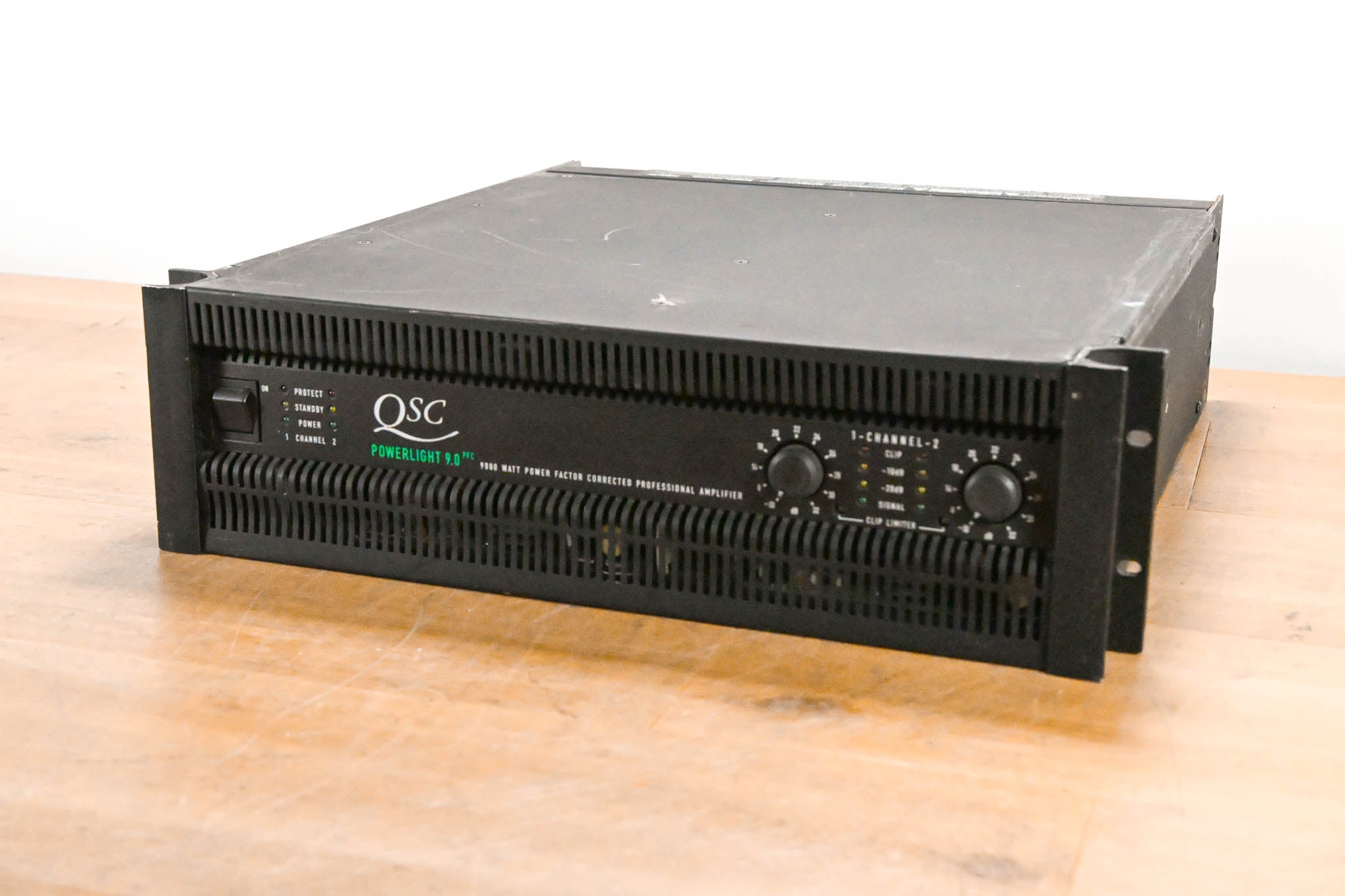 QSC PowerLight 9.0 PFC Power Factor Corrected 2-Channel Power Amplifier