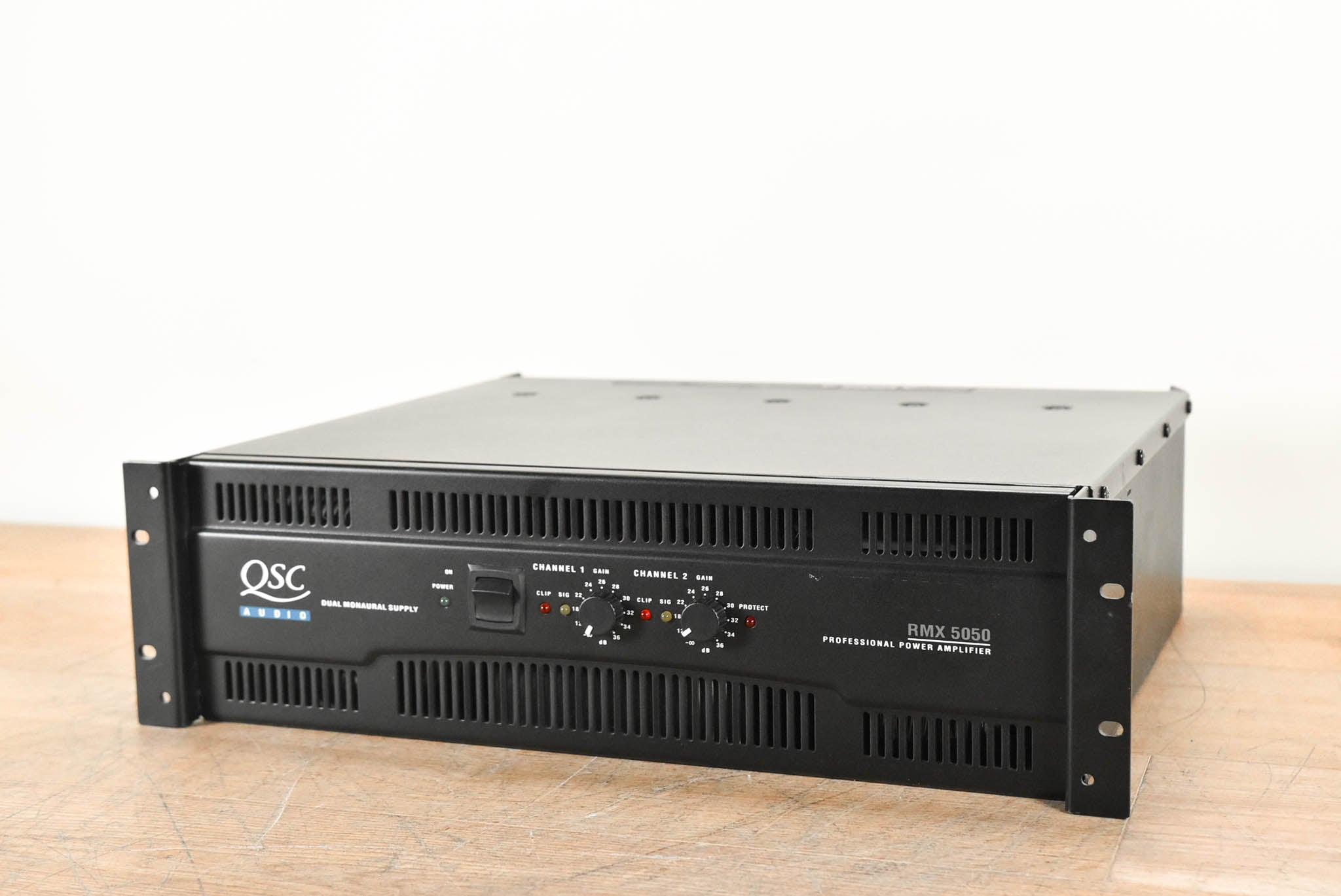 QSC RMX5050 2-Channel Power Amplifier