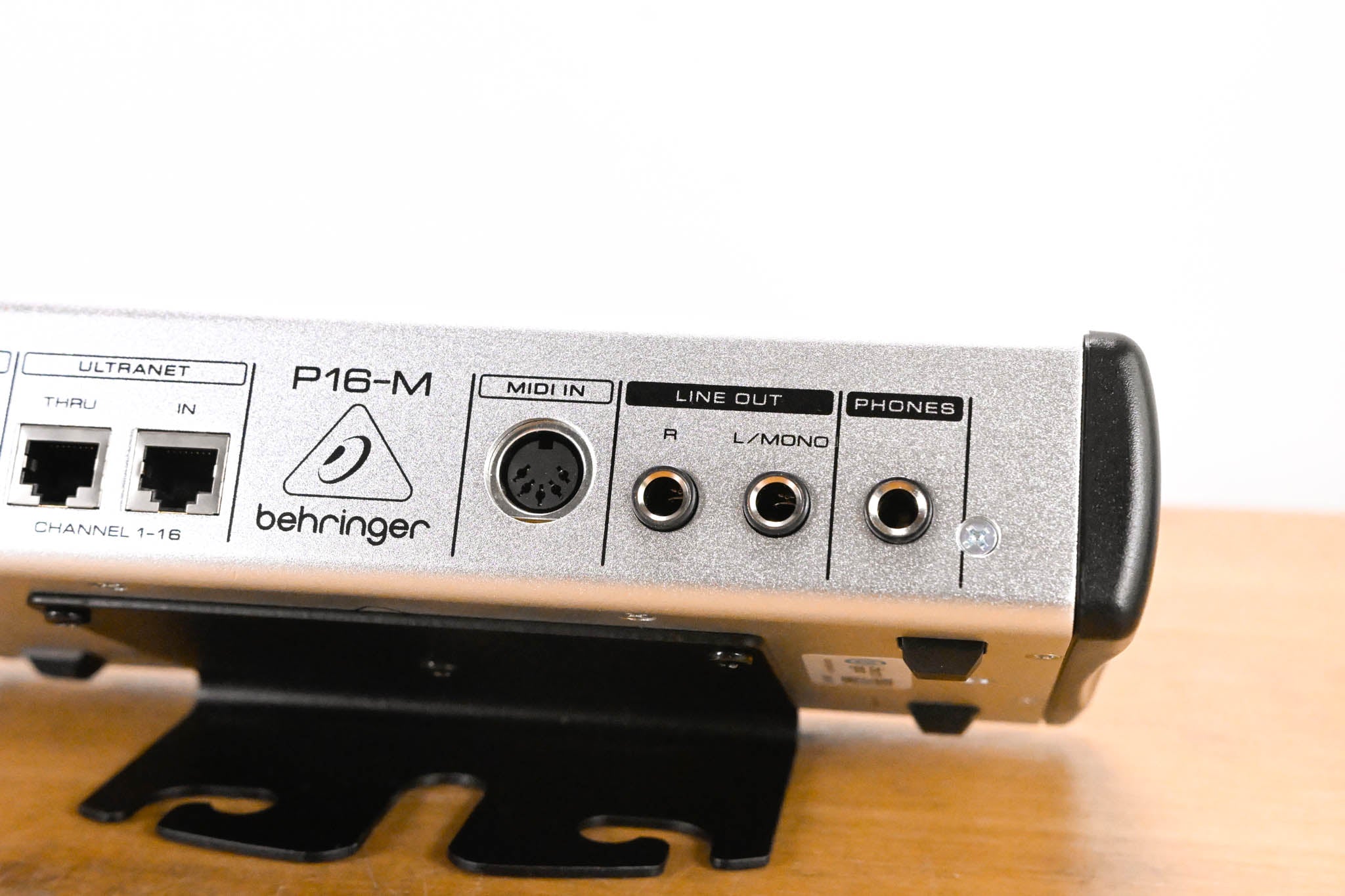 Behringer Powerplay P16-M 16-Channel Digital Personal Mixer