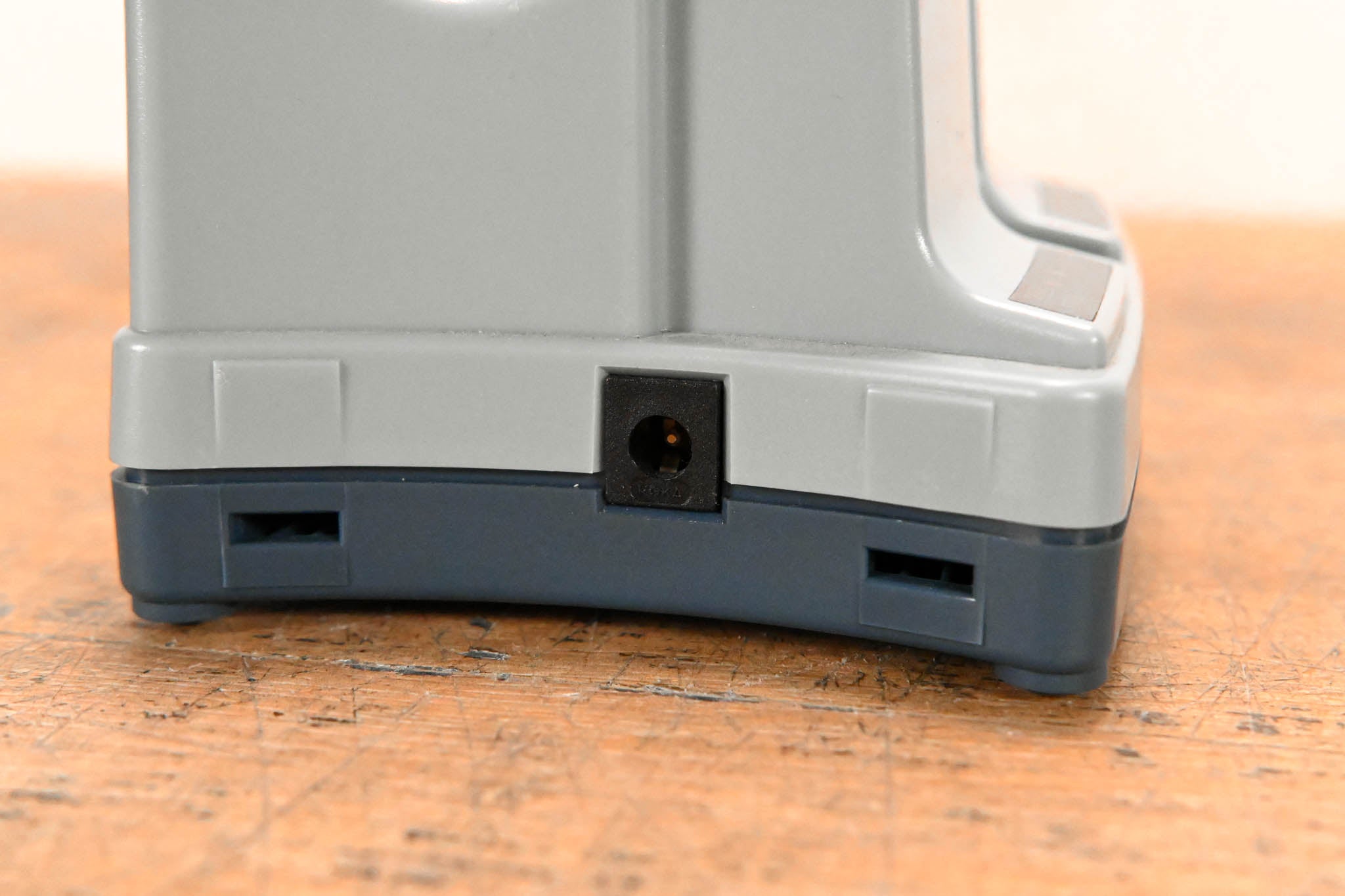 Sennheiser L 2015 Charging Station (NO POWER SUPPLY)