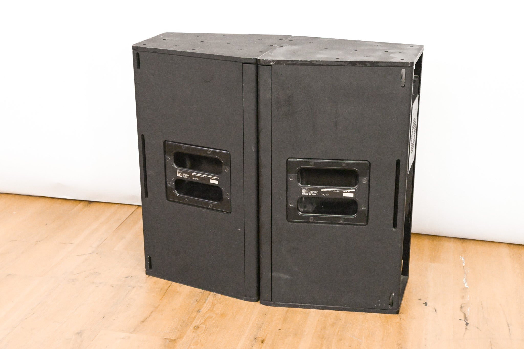 Meyer Sound UPJ-1P Compact VariO Loudspeaker (PAIR)