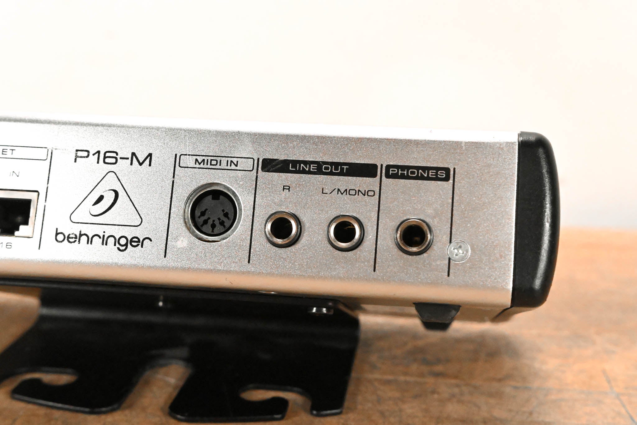 Behringer Powerplay P16-M 16-Channel Digital Personal Mixer