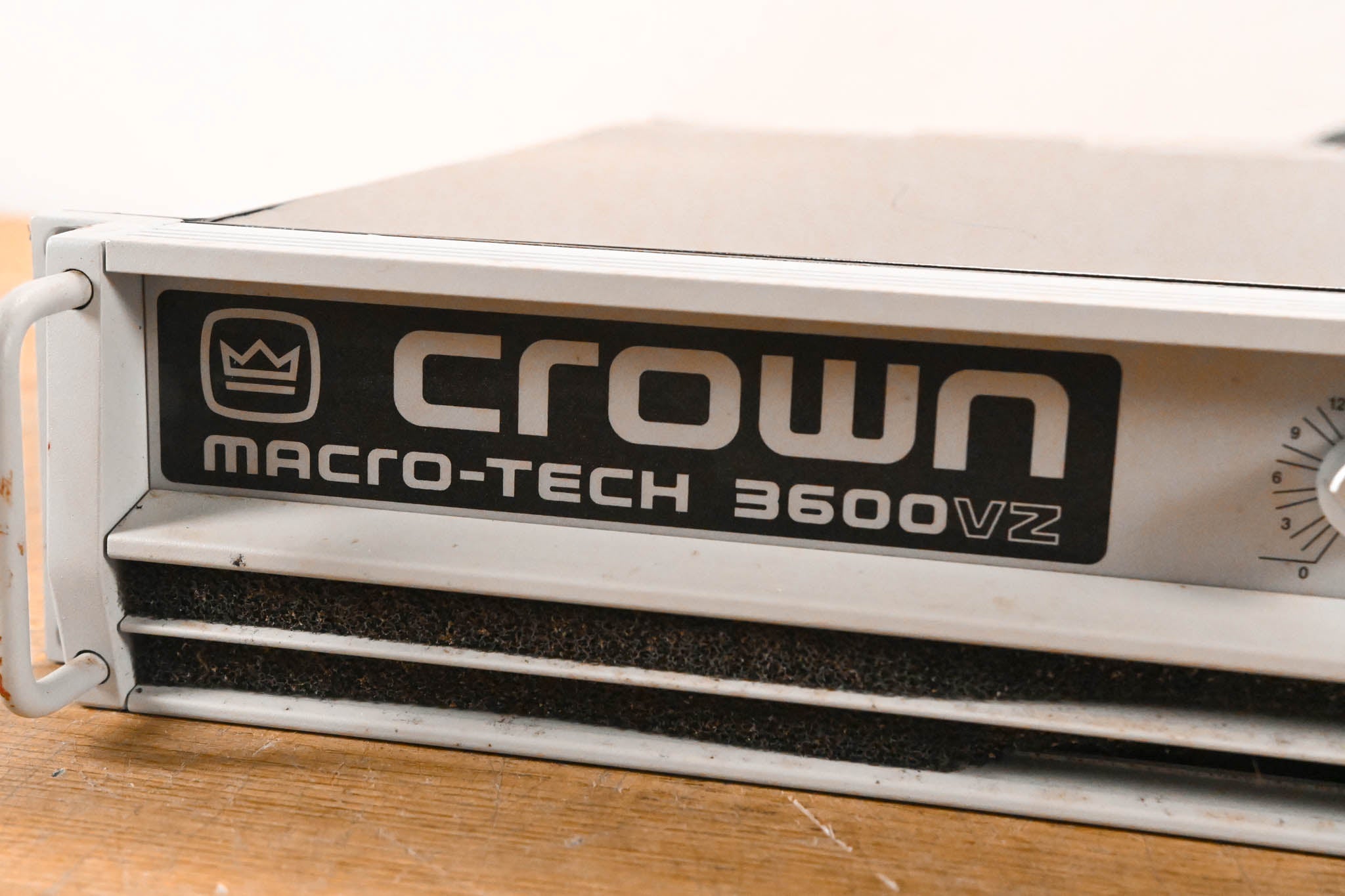 Crown Macro-Tech 3600VZ 2-Channel Power Amplifier