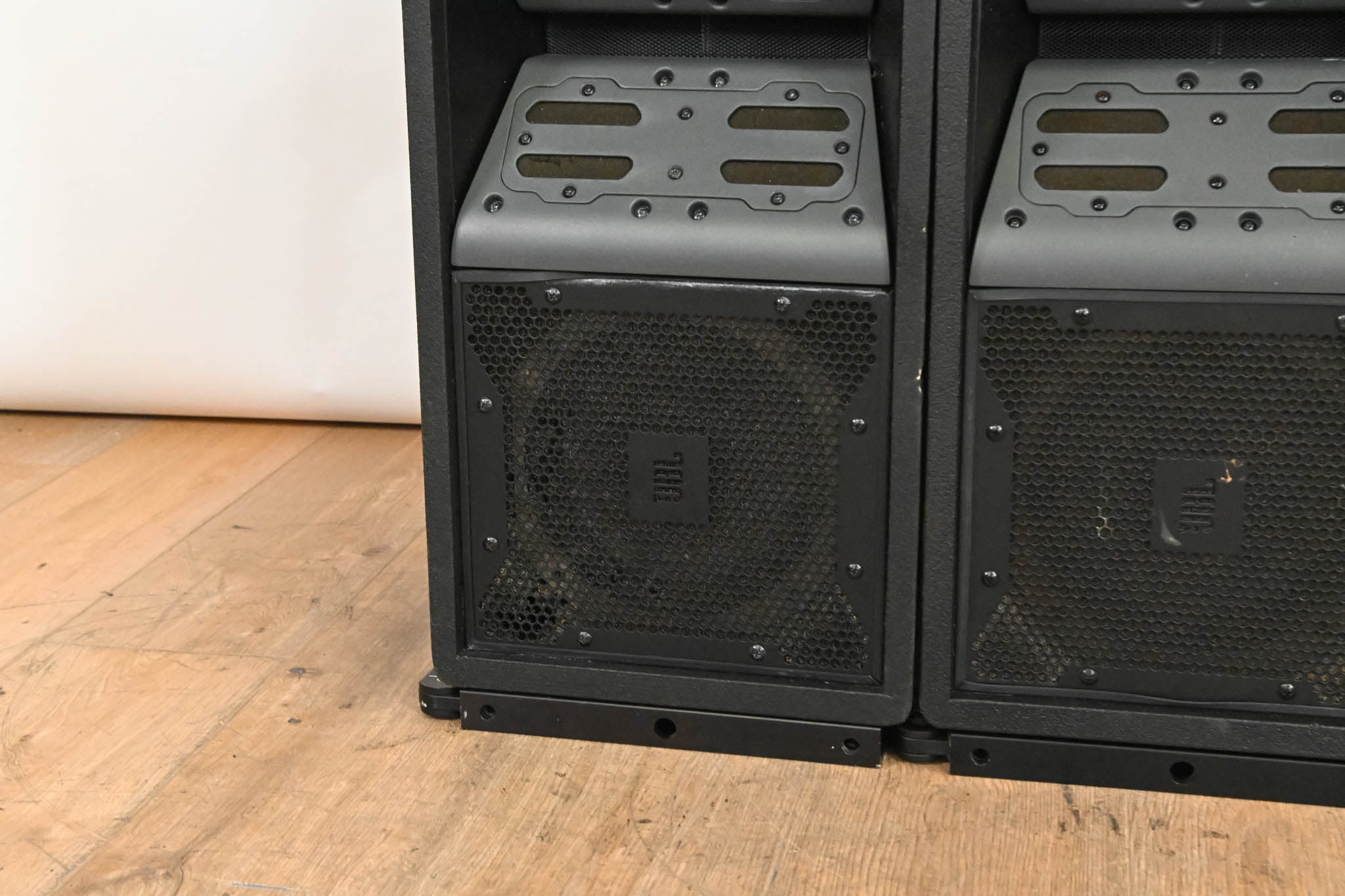 JBL VT4887 Compact Bi-Amplified 3-Way Line Array Element (PAIR)