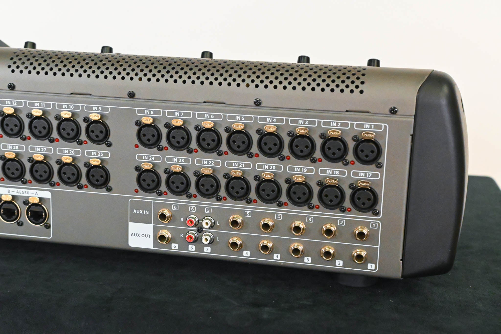 Behringer X32 40-Channel Digital Mixing Console