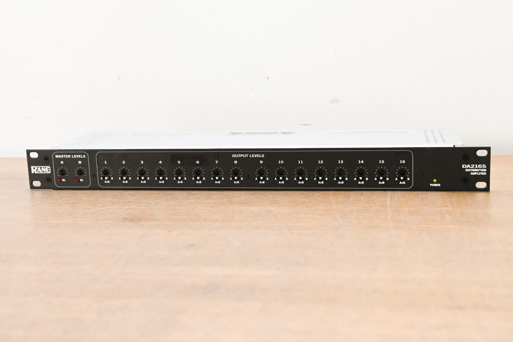 Rane DA216S 2-Input, 16-Output Distribution Line Amplifier