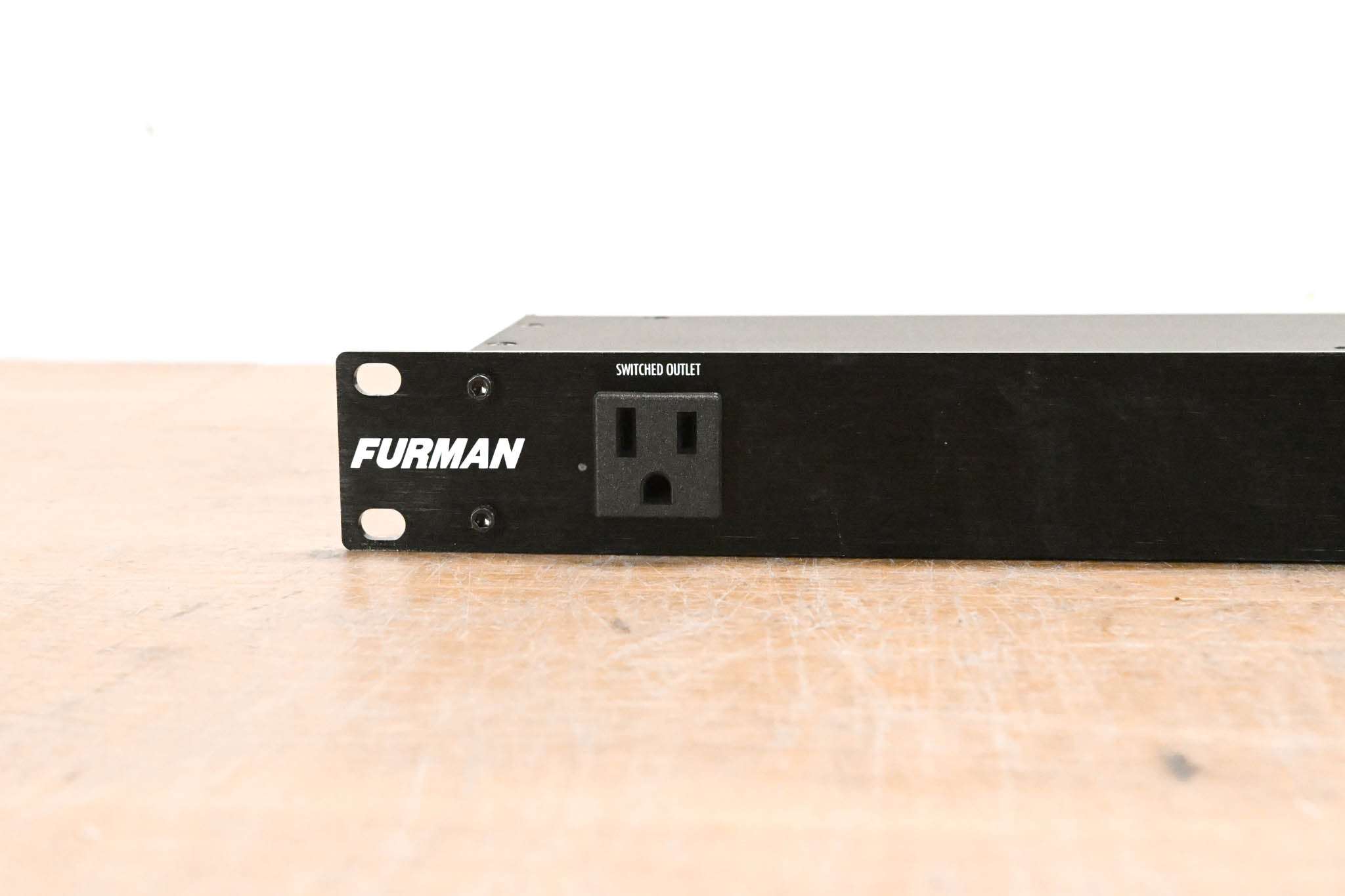 Furman M-8x2 8-Outlet Power Conditioner