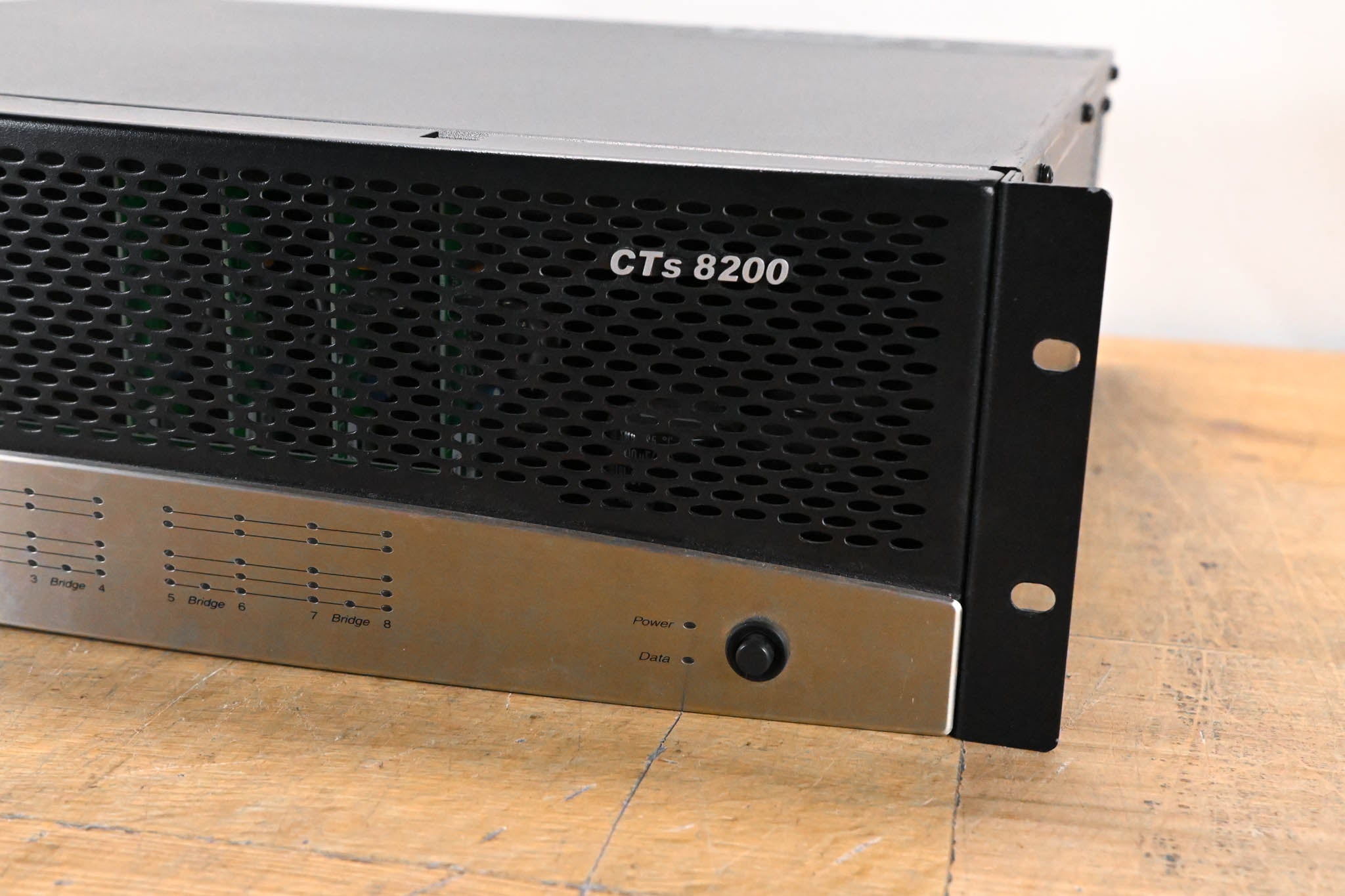 Crown CTs 8200 200W 8-Channel Power Amplifier
