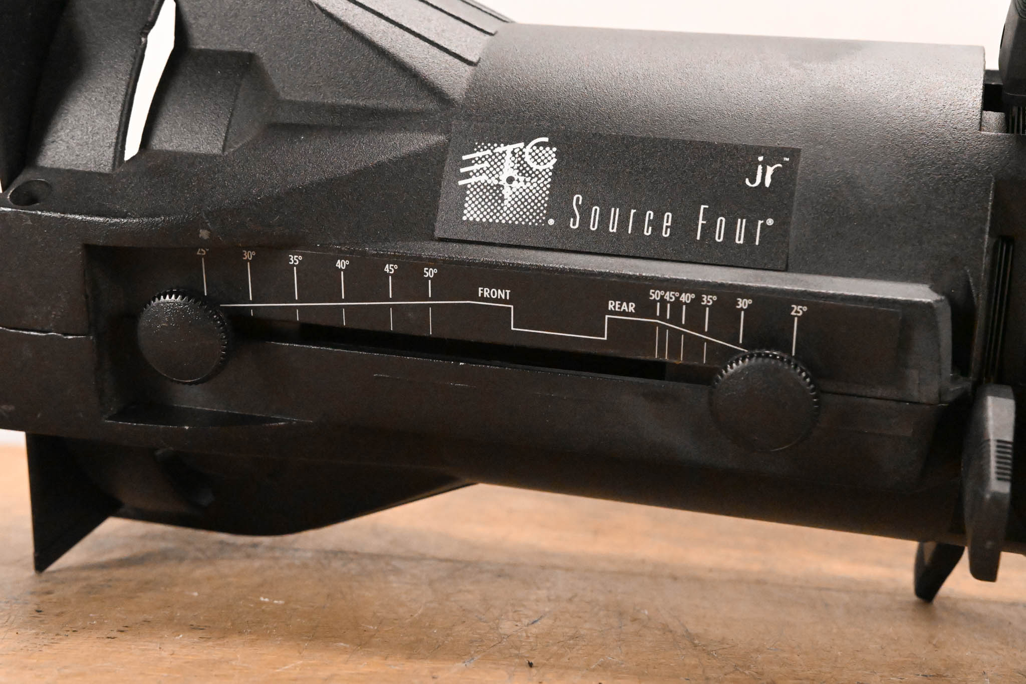 ETC Source Four Jr 25-50 Degree Zoom 575 Ellipsoidal Light