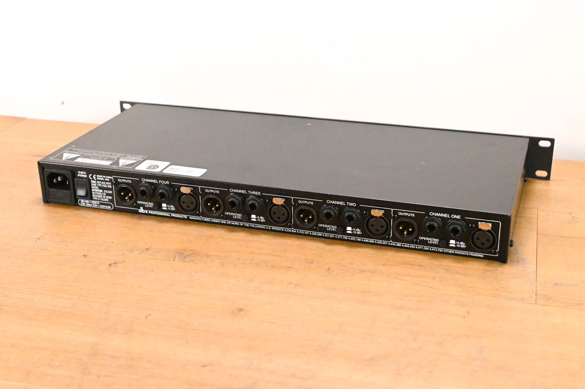 dbx 1046 Quad Compressor/Limiter