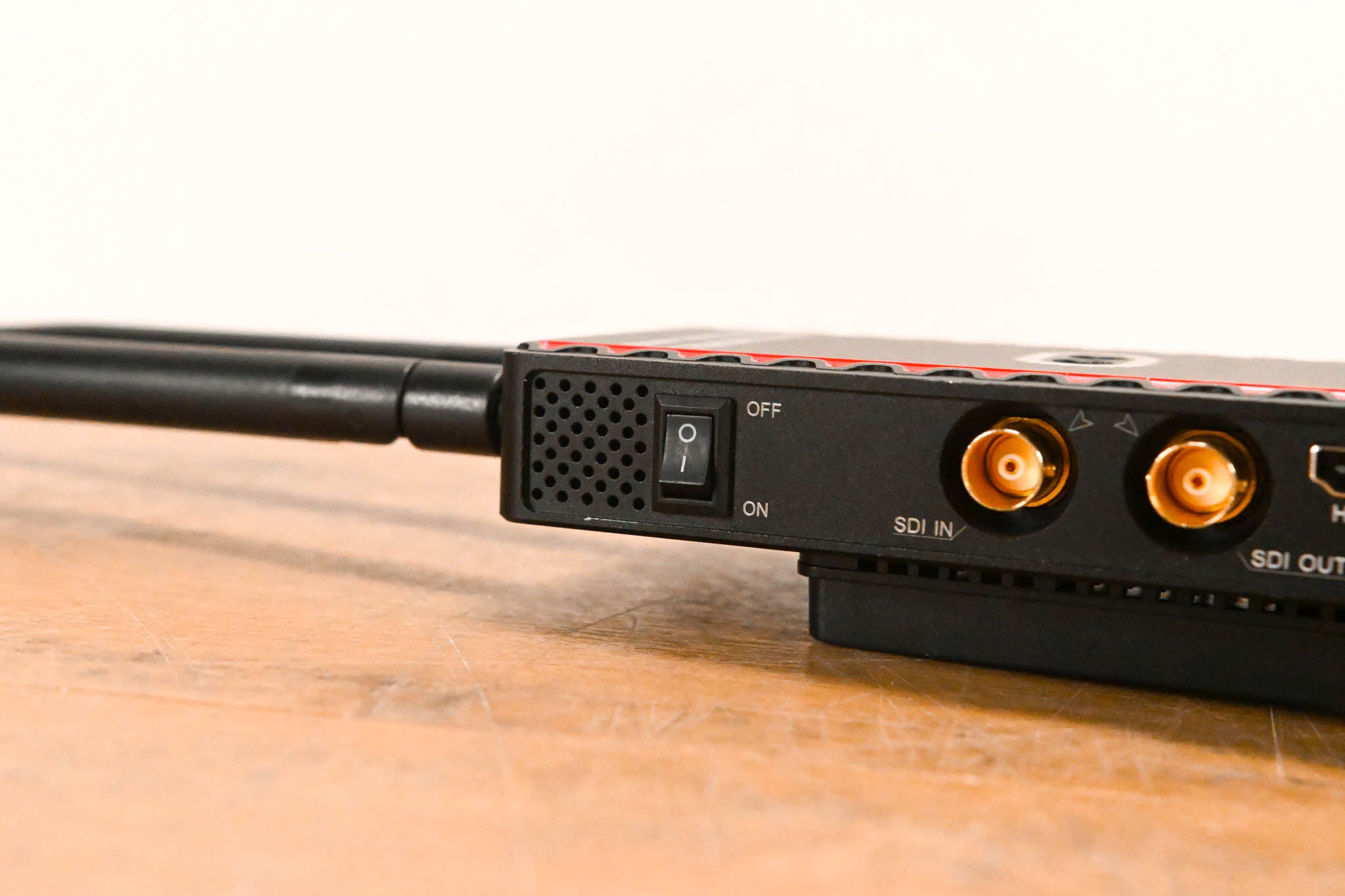 CINEGEARS Ghost-Eye 600MP v2 Wireless Video Transmission Kit w/ two RX