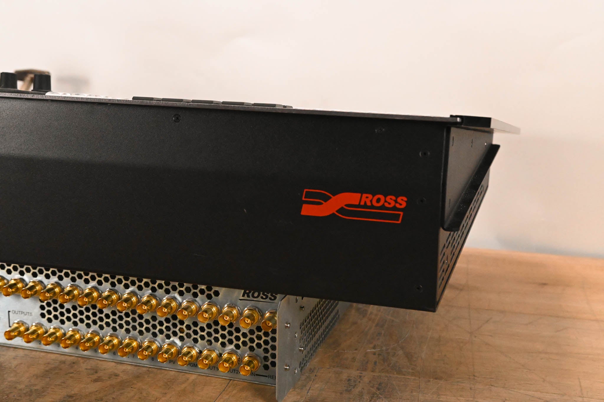 Ross Carbonite+ Frame 1 M/E Video Switcher with Carbonite 2M Panel