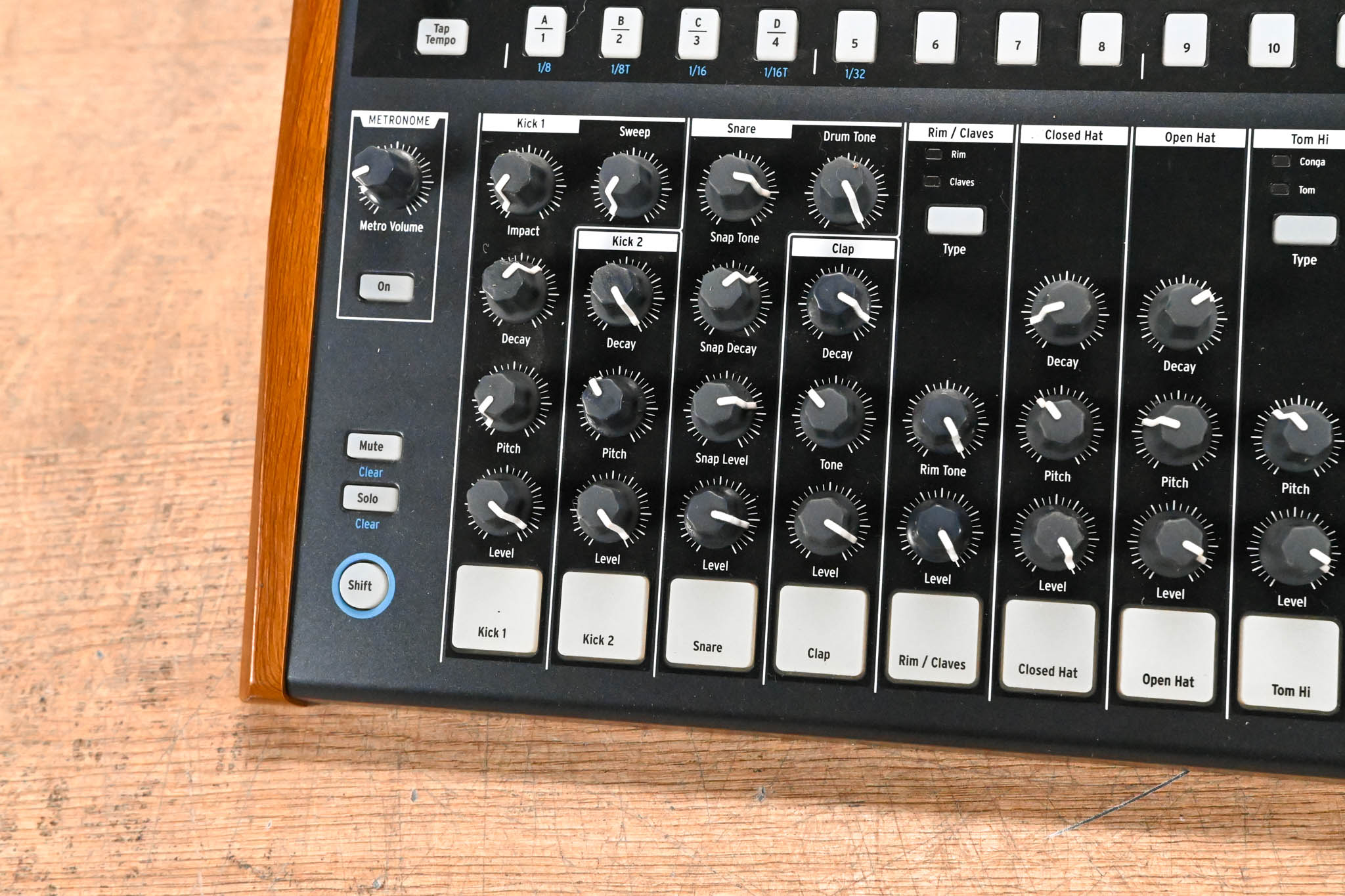 Arturia DrumBrute Analog Drum Machine