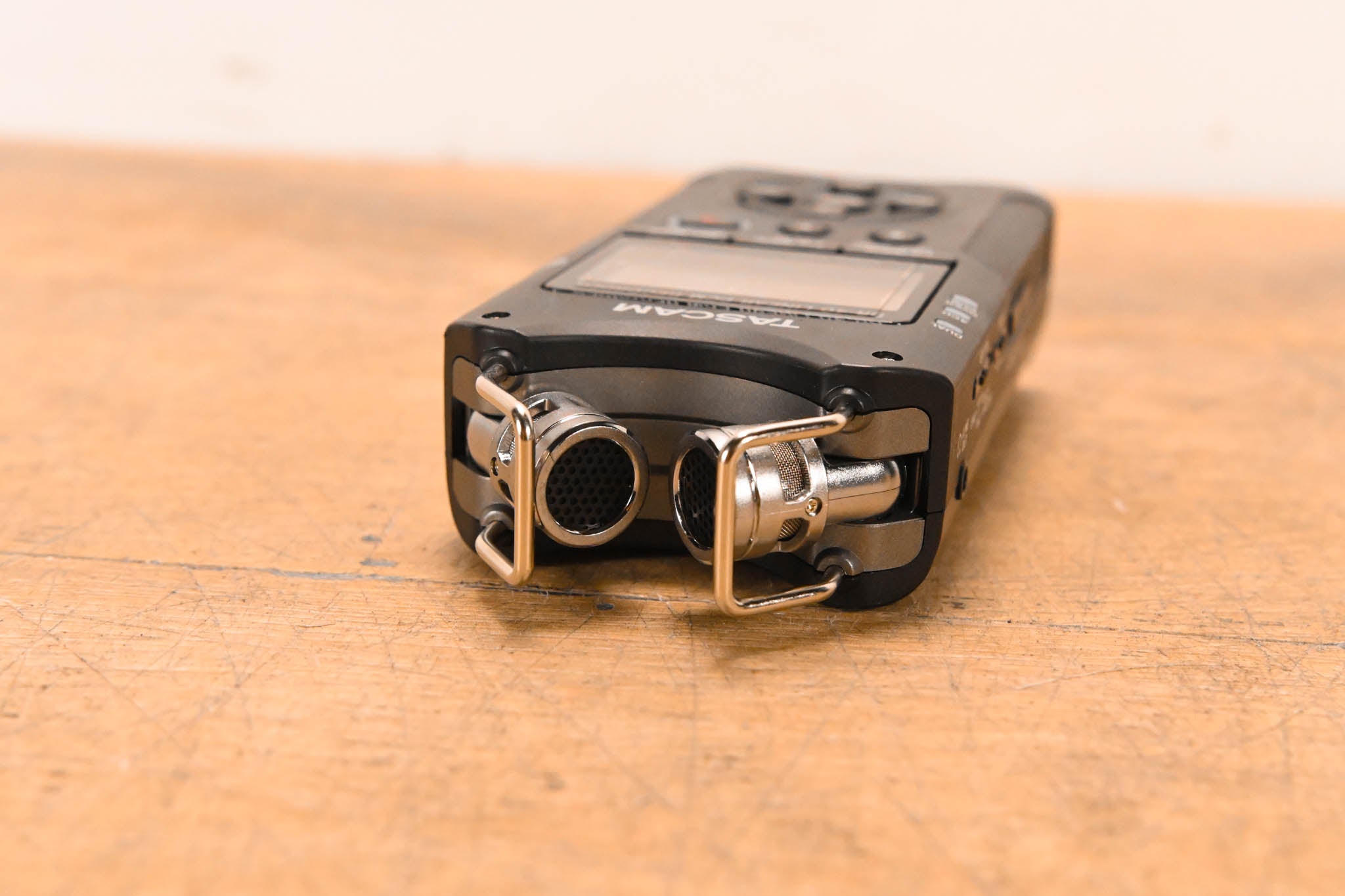 TASCAM DR-40 Handheld 4-Track Recorder