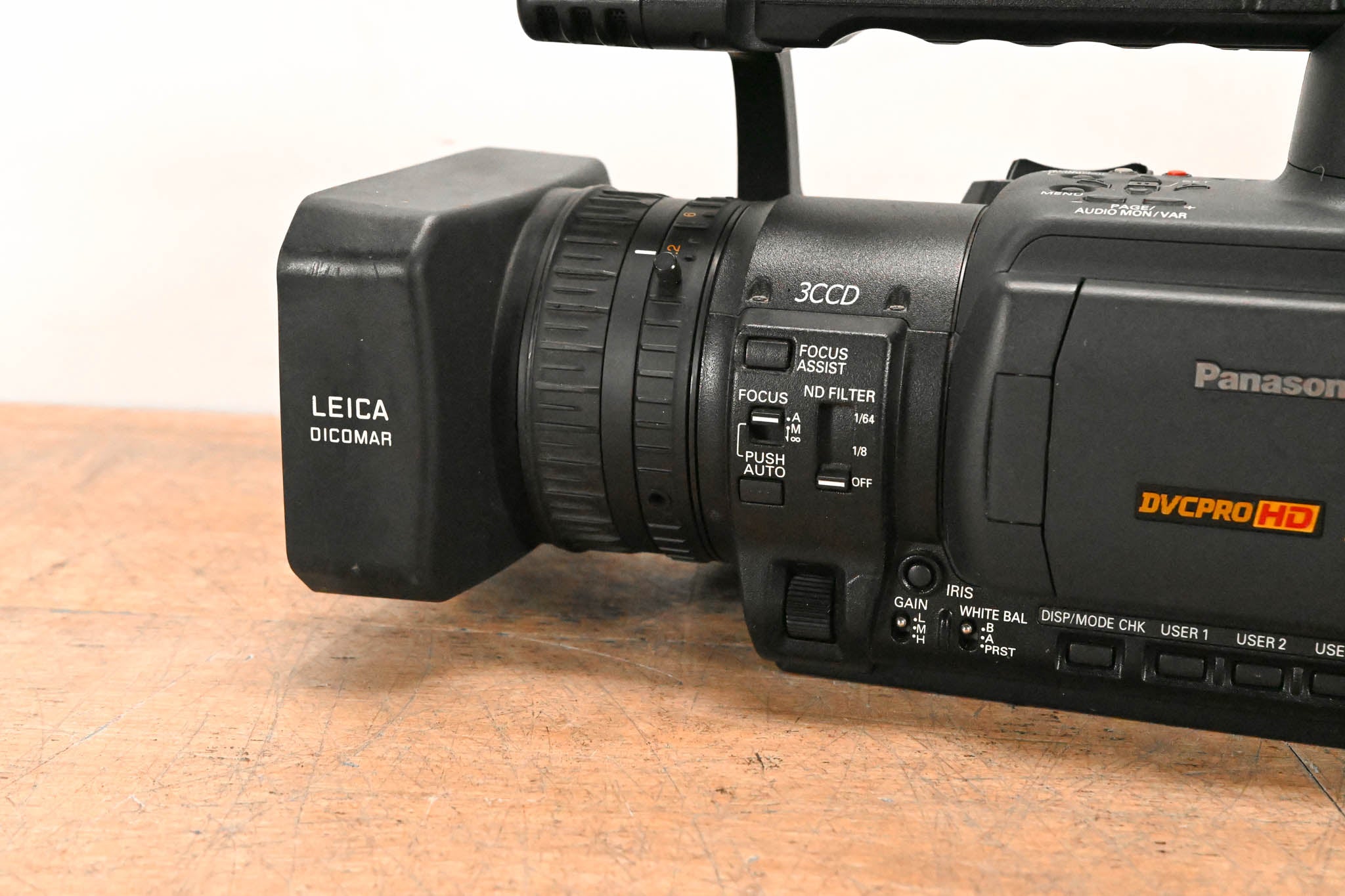 Panasonic AG-HVX200 3-CCD P2/DVCPRO HD Camcorder