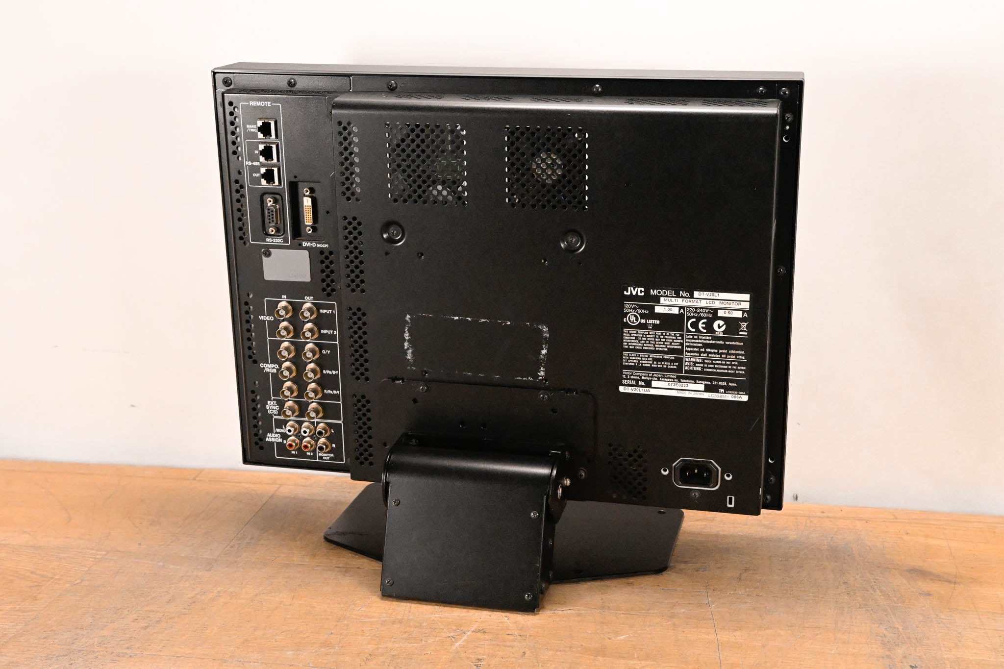 JVC DT-V20L1 20-inch HD Multi-Format Studio Monitor