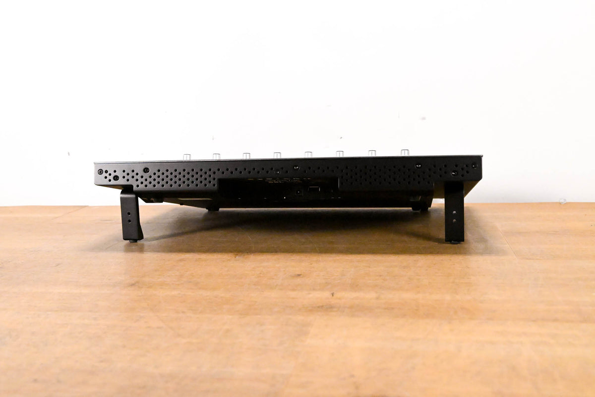 Solid State Logic UF8 Advanced DAW Controller (NO POWER SUPPLY)